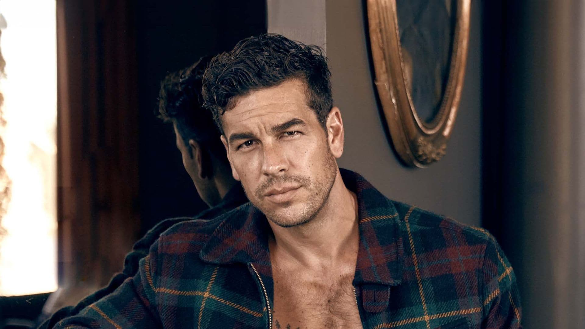 Mario Casas, en su entrevista más personal: su infancia, su salto a la fama y sus nuevos retos