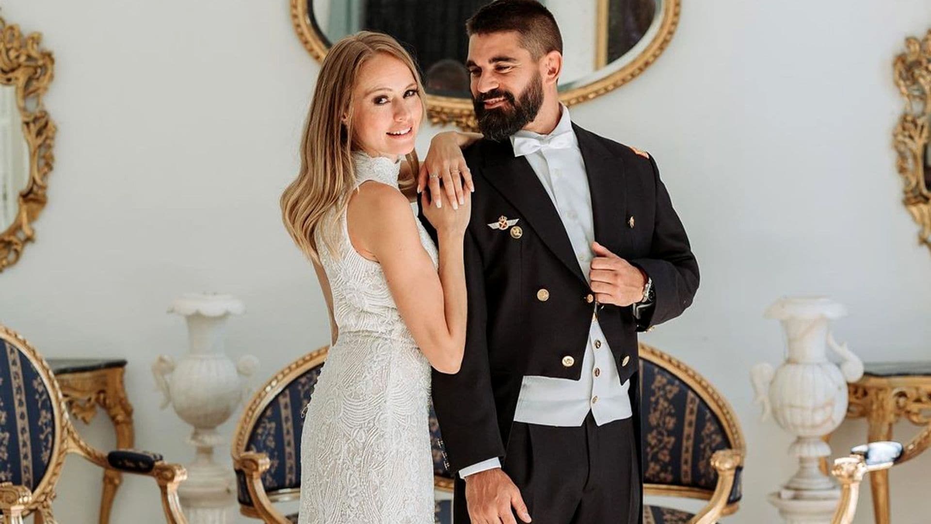 La espectacular boda castrense de Esmeralda Moya con el piloto del ejército Jaime Llopis