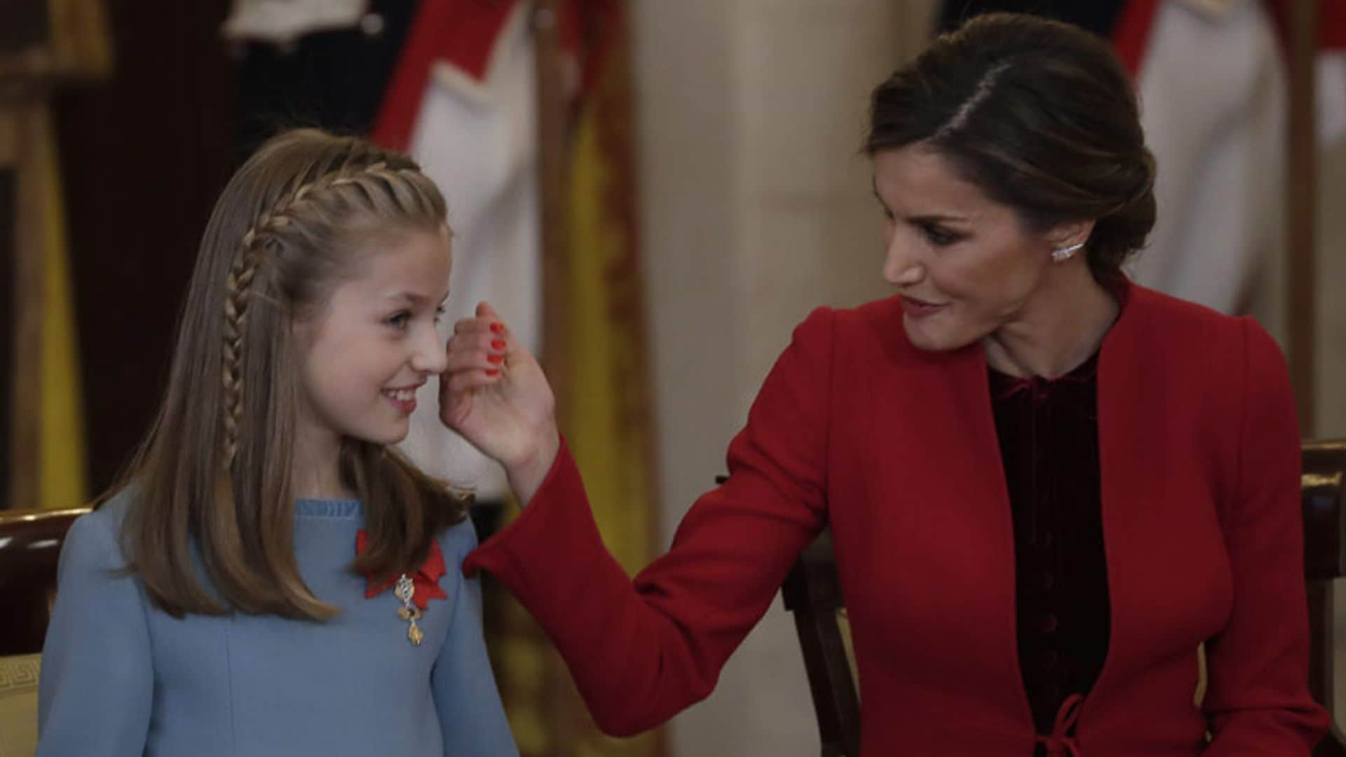 El enigma de la reina Letizia con la manicura roja