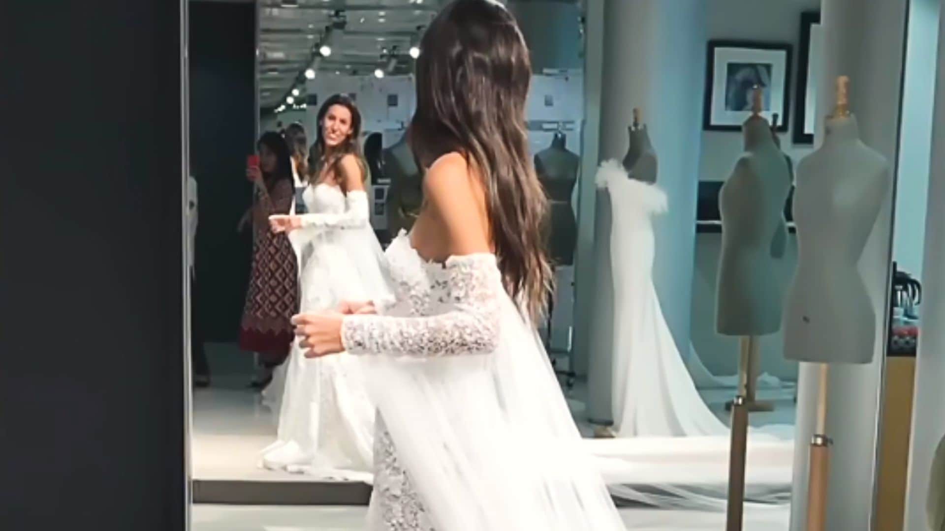 Tamara Falcó rescata un vídeo inédito de su hermana Ana Boyer probándose su vestido de novia