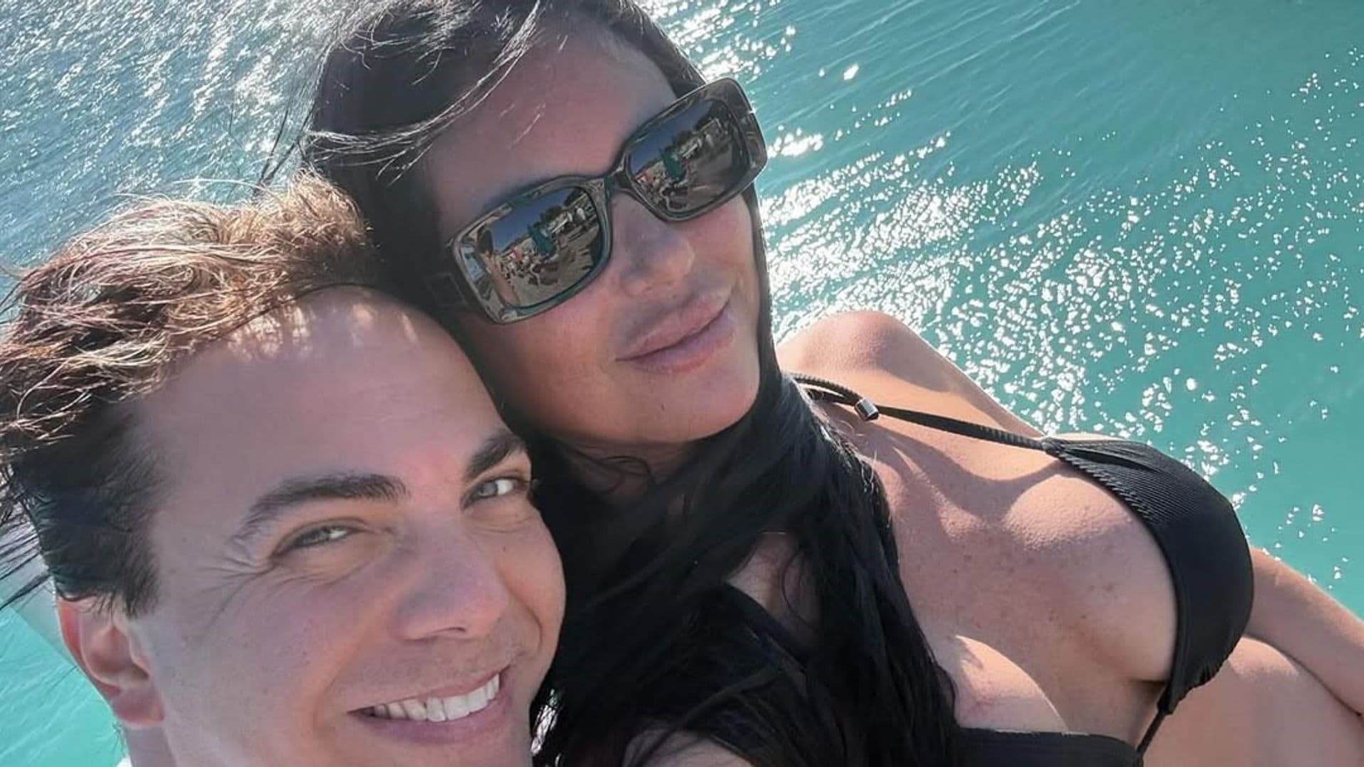 Cristian Castro disfruta con su novia de Chetumal, antes de su regreso a los escenarios