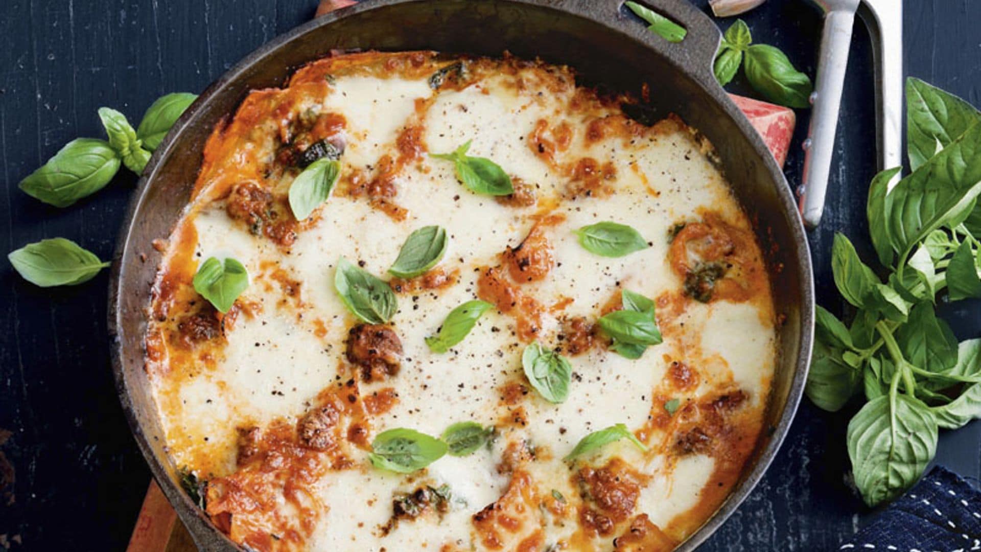 Pizza 'porcini e funghi' con masa de garbanzos