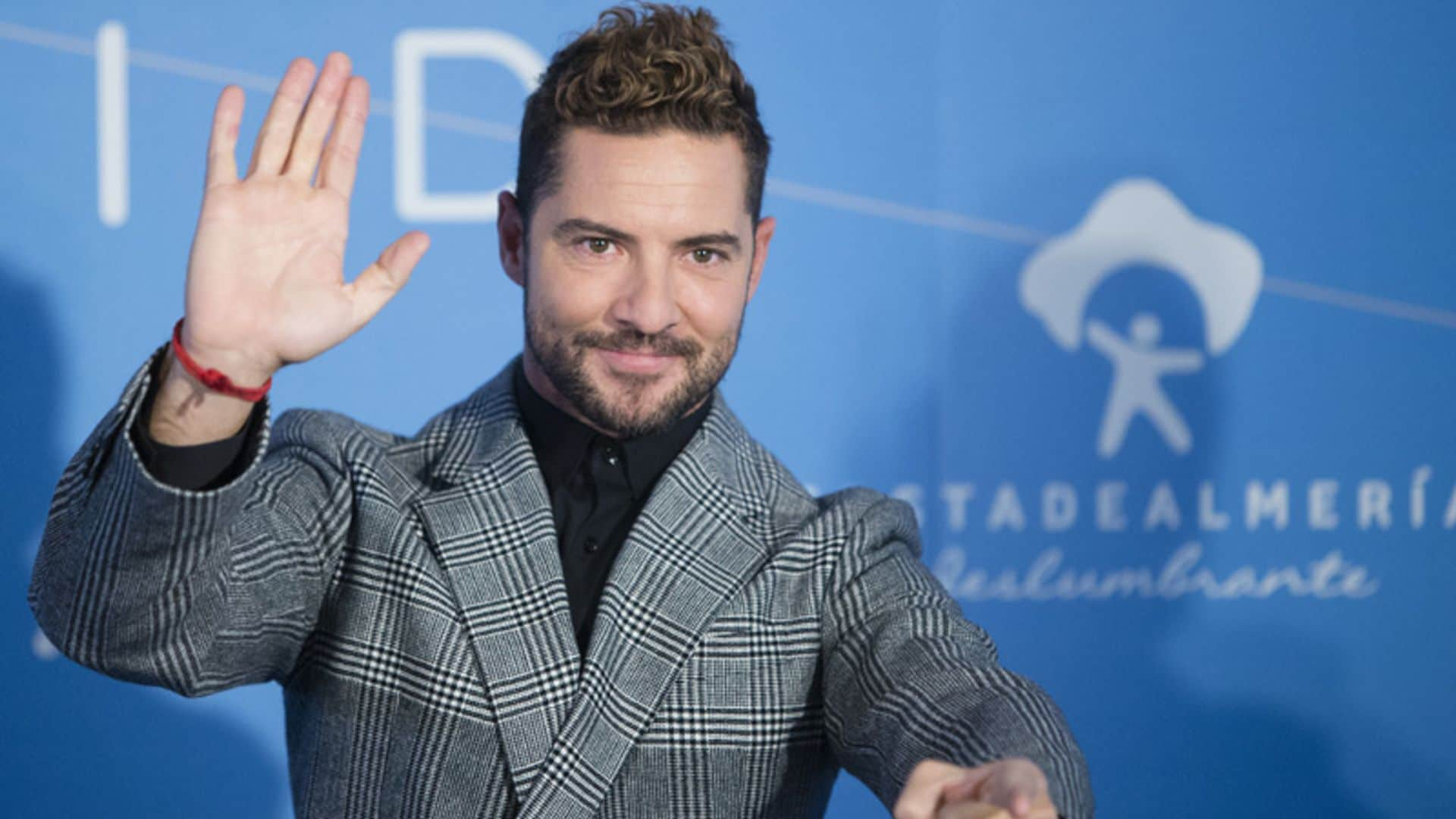 La declaración de amor de David Bisbal a su novia Rosanna: 'Es mi versión en femenino'