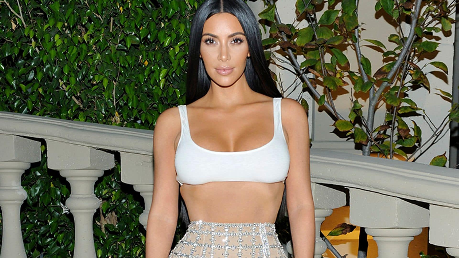 Kim Kardashian desvela que su próximo perfume tendrá la forma de su cuerpo