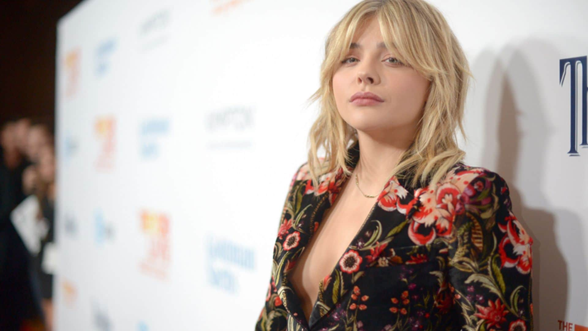 Chloë Grace Moretz: 5 razones para incluir un esmoquin en tu armario