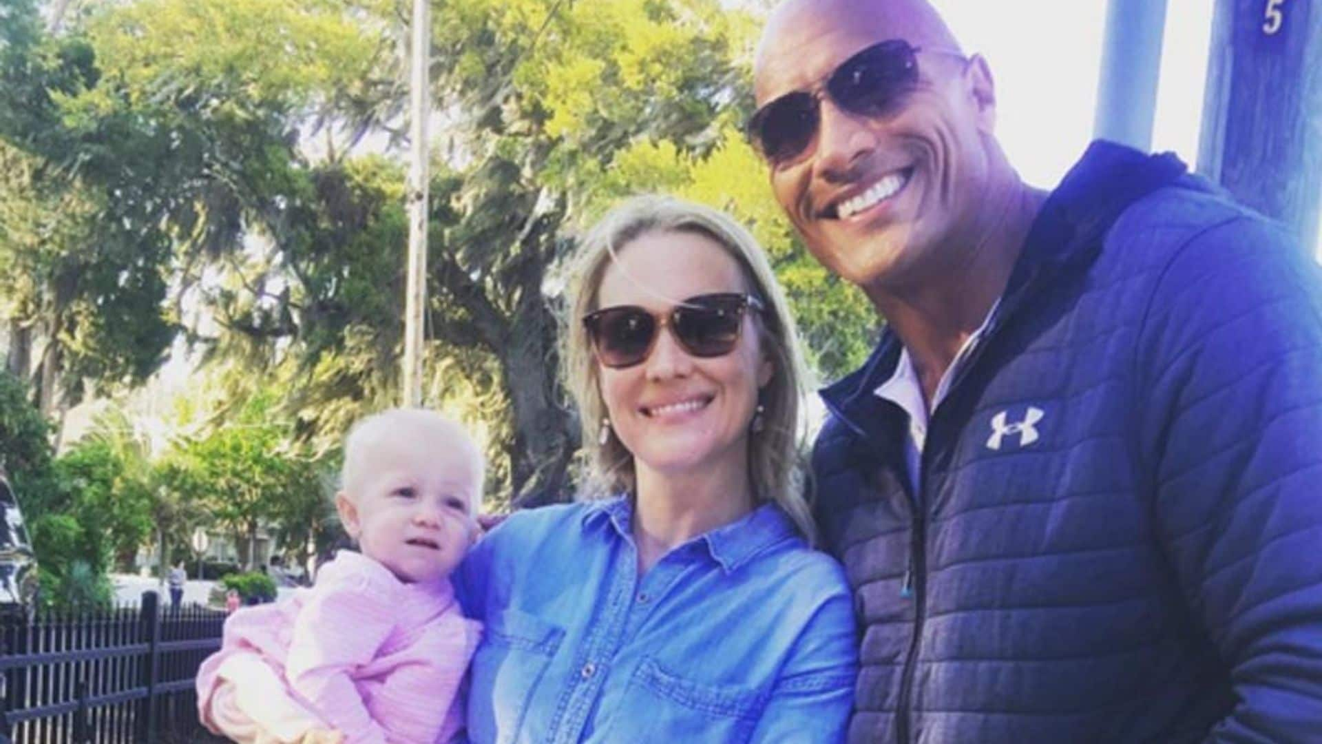 ¿Qué hace llorar a un tipo duro? La conmovedora historia de Dwayne Johnson, 'La Roca'