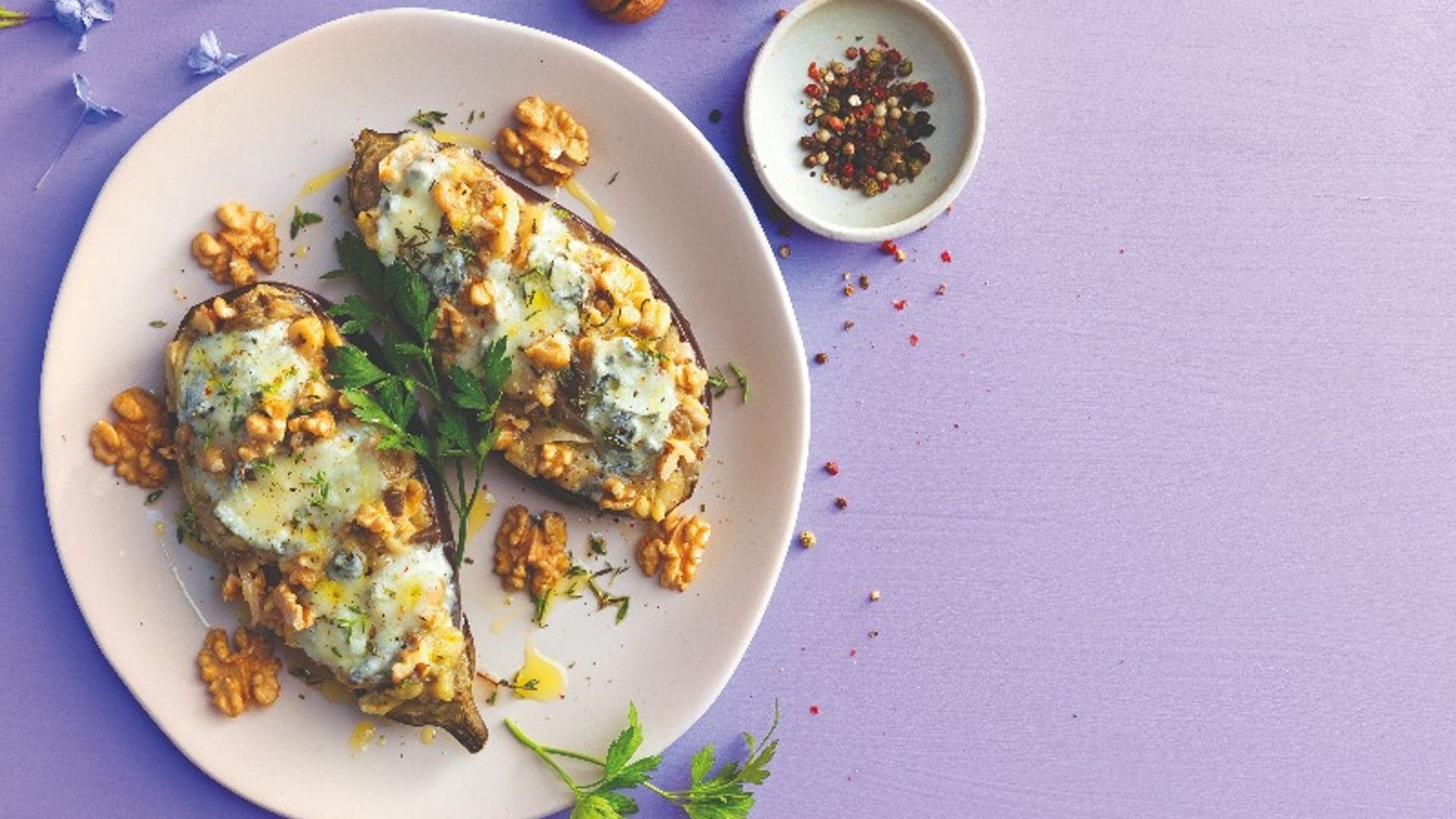 Berenjena rellena de gorgonzola y nueces