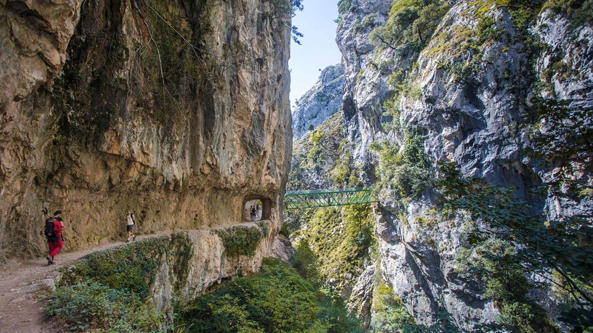 Guía para hacer la ruta del Cares, una clásica excursión en Picos de Europa