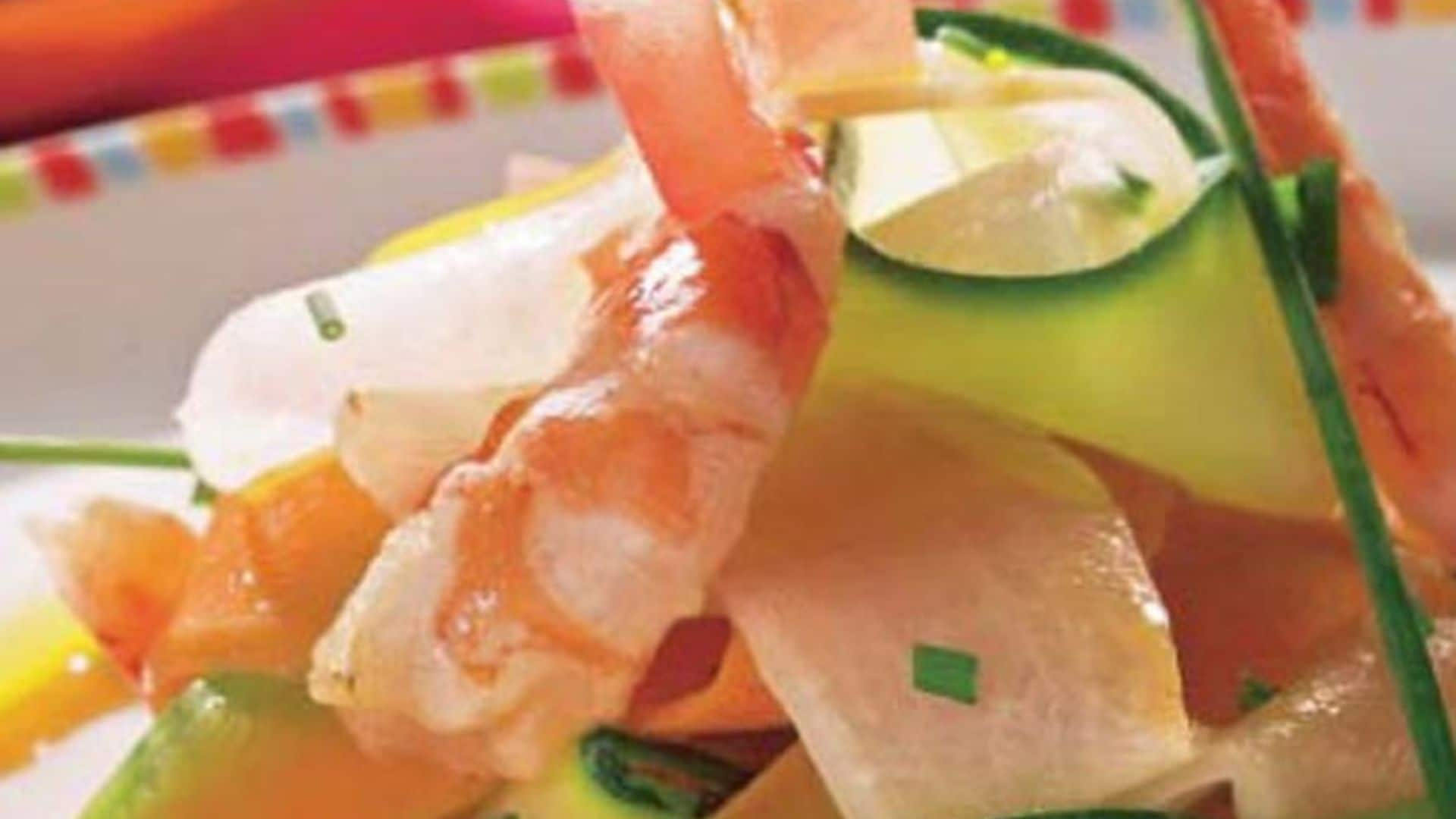 Ensalada hortelana con gambas y culís de tomate