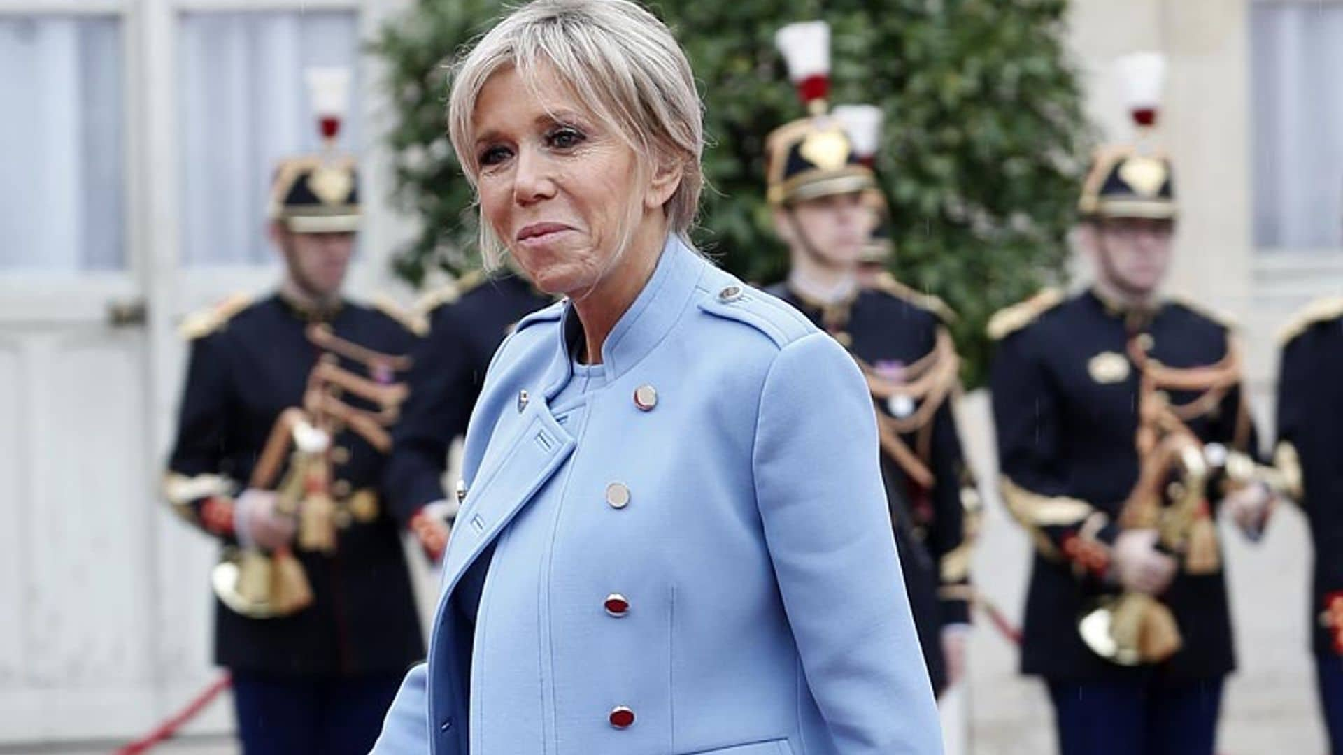 La interpretación del primer 'look' de Brigitte Macron como primera dama