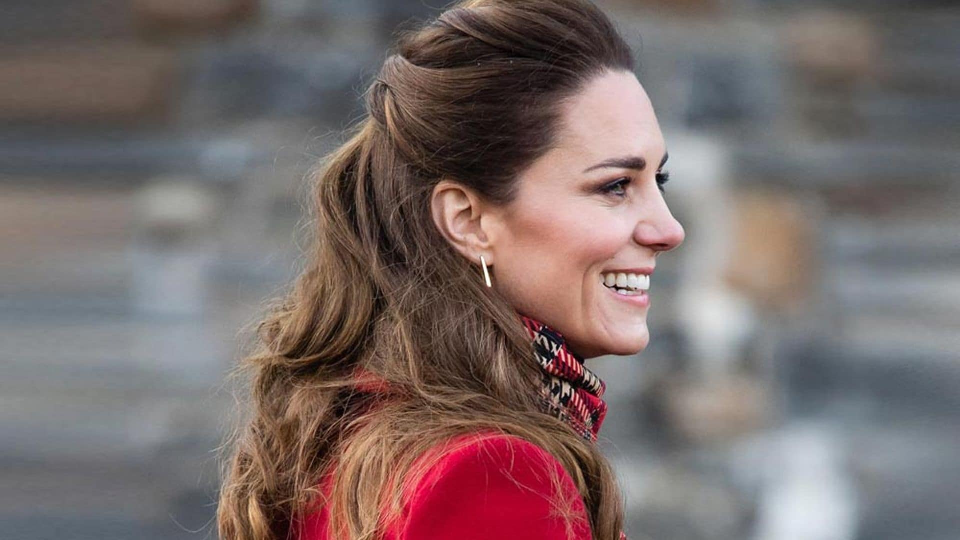 ¿Adiós a los rizos? Kate Middleton sorprende con su nueva imagen