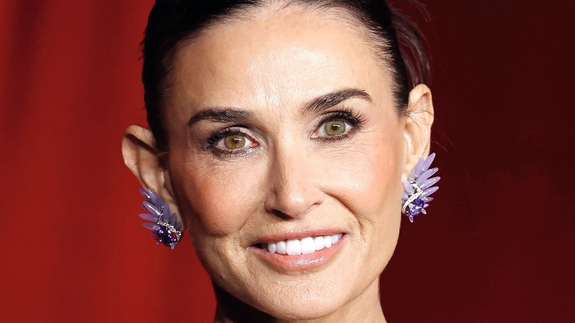 Los 9 secretos de belleza infalibles de Demi Moore para estar espléndida a los 62