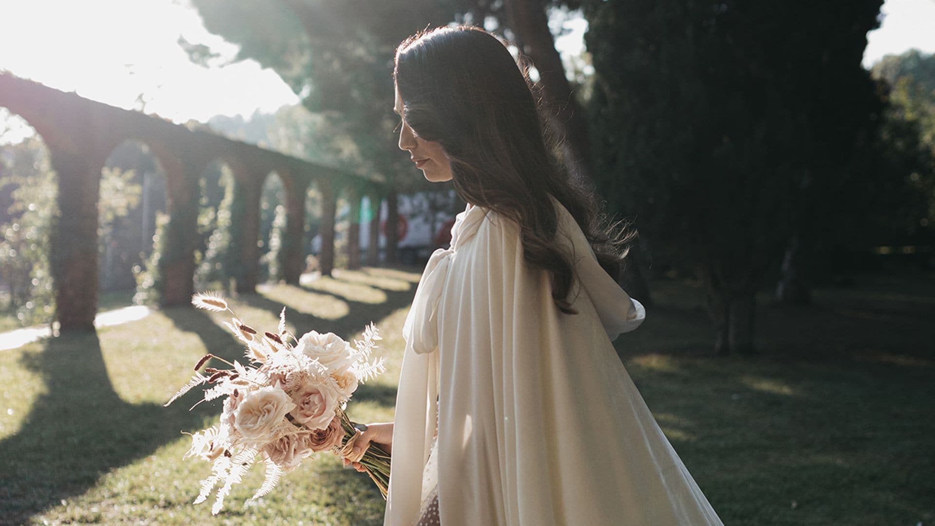 María, la novia misteriosa que se casó con un elegante vestido de alfombra roja