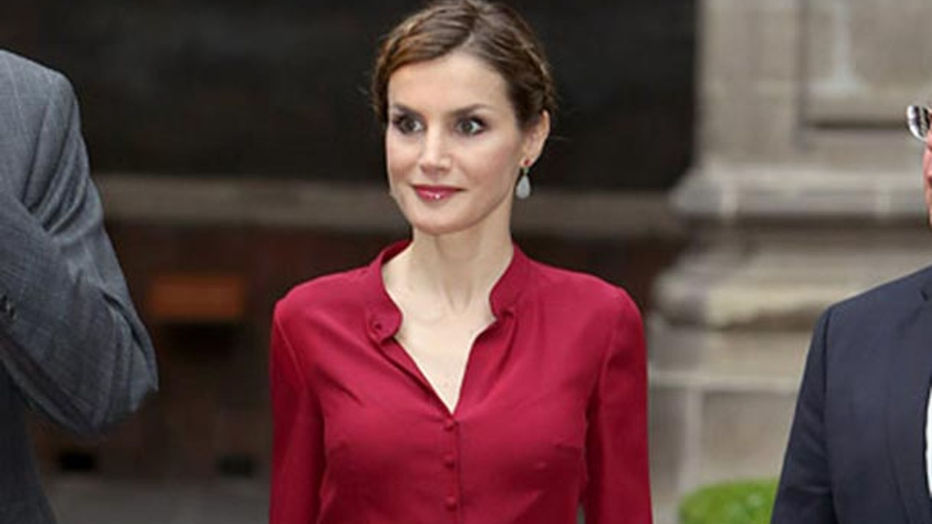 ¿Doña Letizia o Ángelica Rivera? La reina de España conquista con su estilo