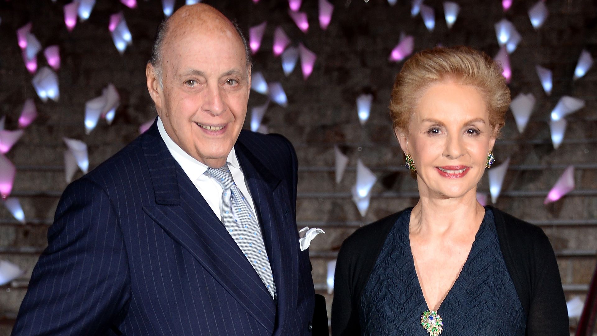 Muere Reinaldo Herrera, marido de la diseñadora Carolina Herrera, a los 91 años 