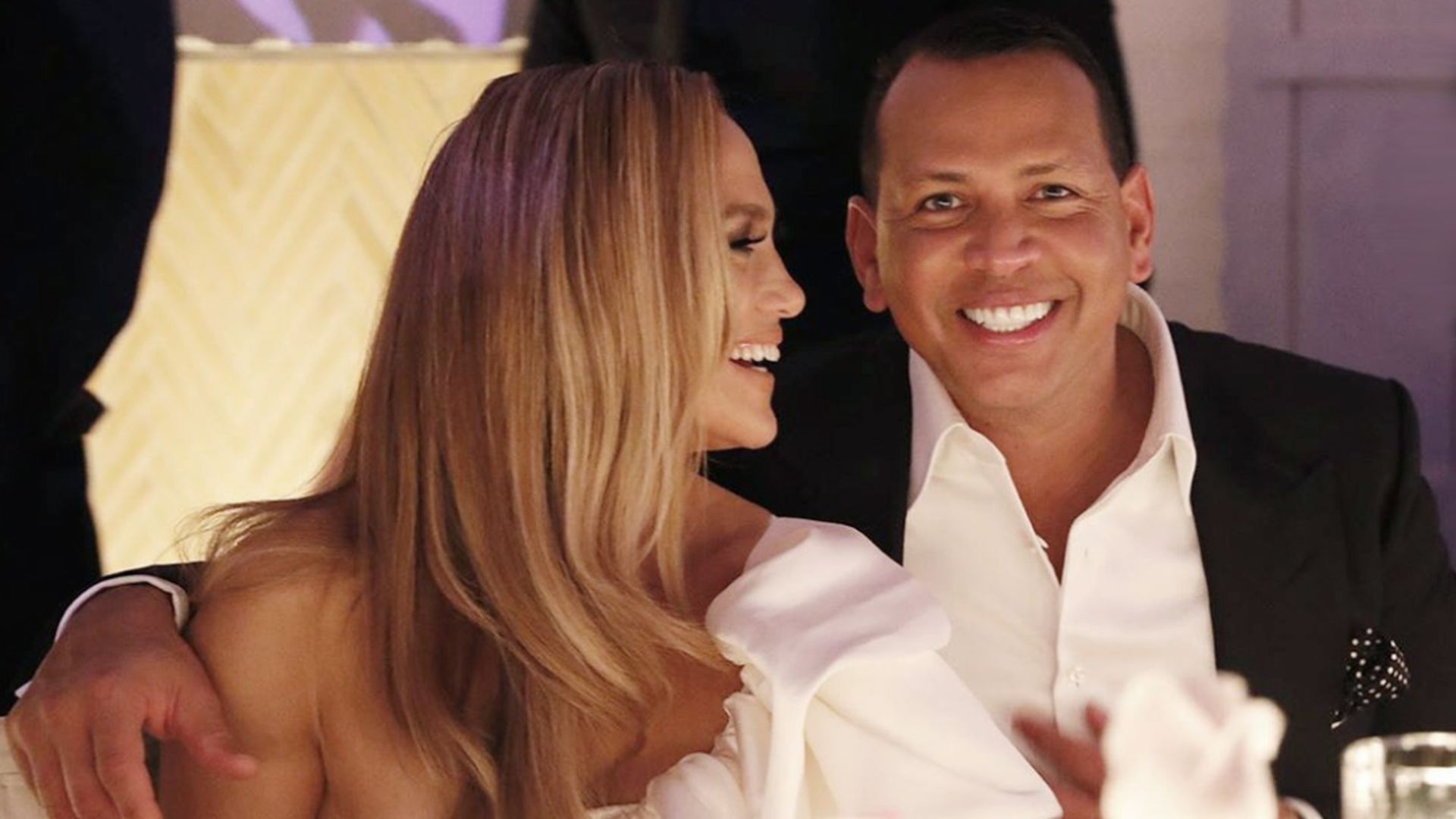 Jennifer Lopez y Alex Rodriguez celebran su fiesta de compromiso en familia