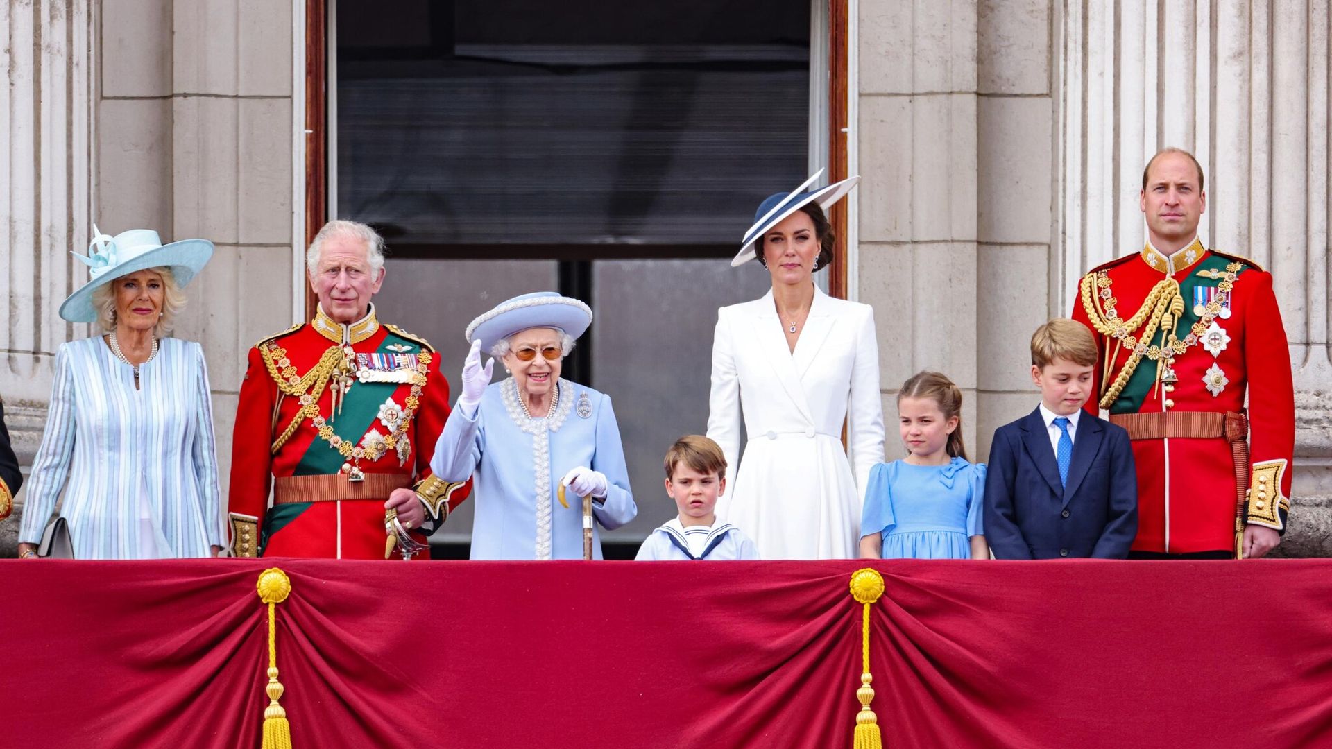 La familia real británica acompaña a la reina Isabel en su gran día, en el desfile Trooping the Colour