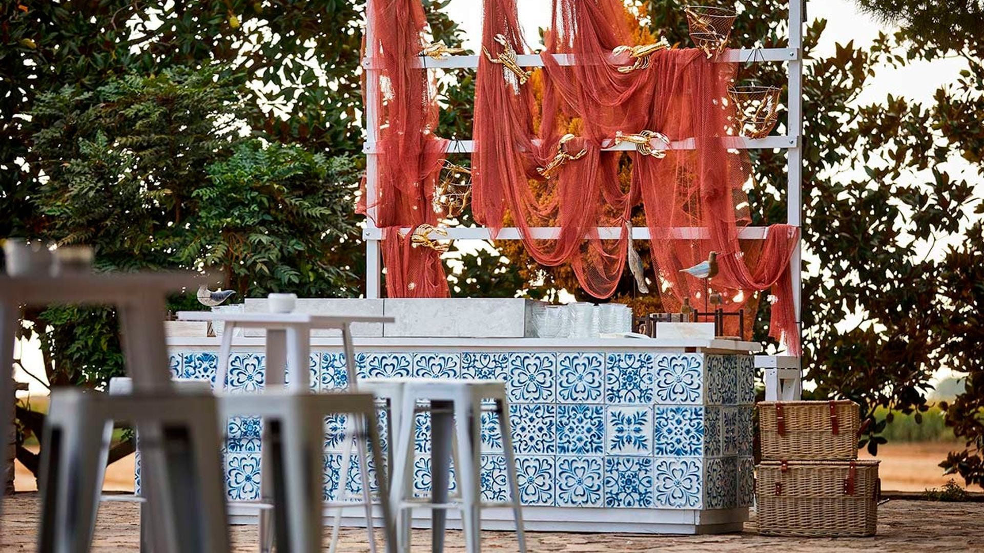 Decorar una boda prescindiendo de las flores es posible, te explicamos cómo hacerlo