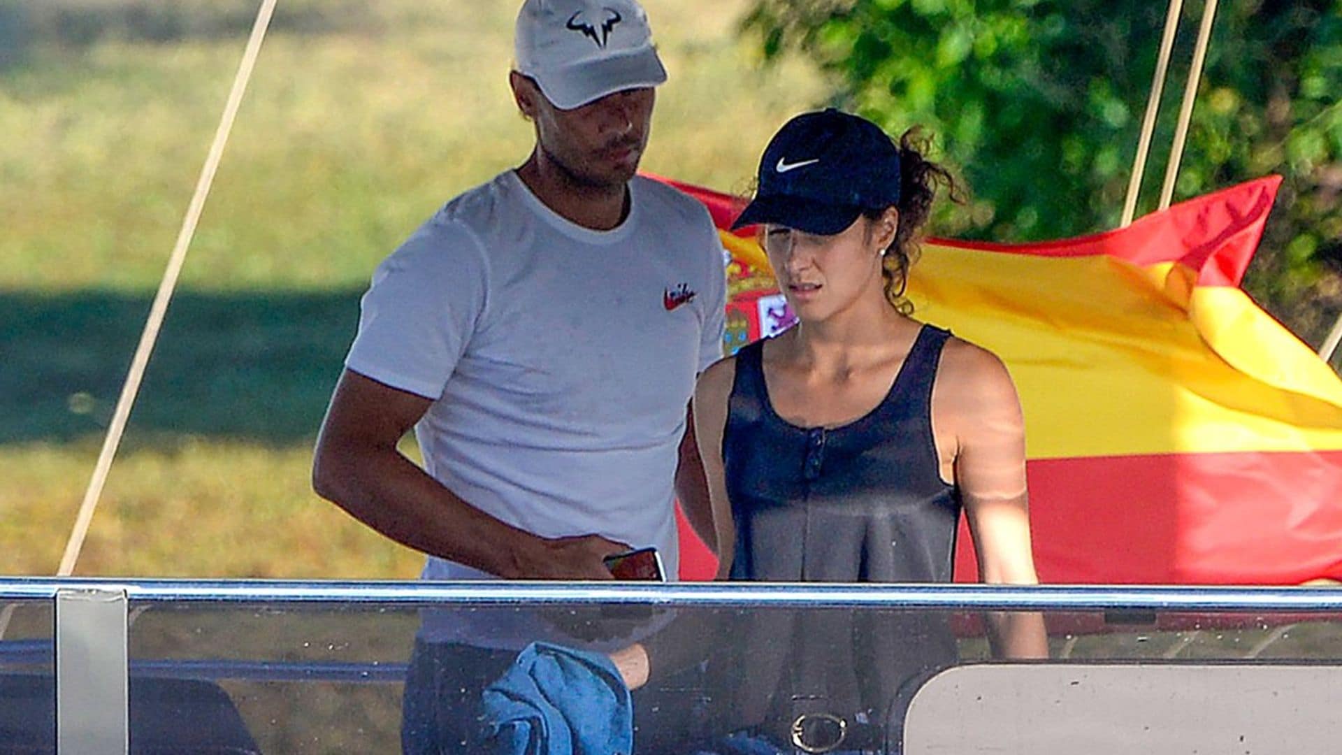 Rafa Nadal y Mery Perelló comienzan sus vacaciones a bordo del ‘Great white’