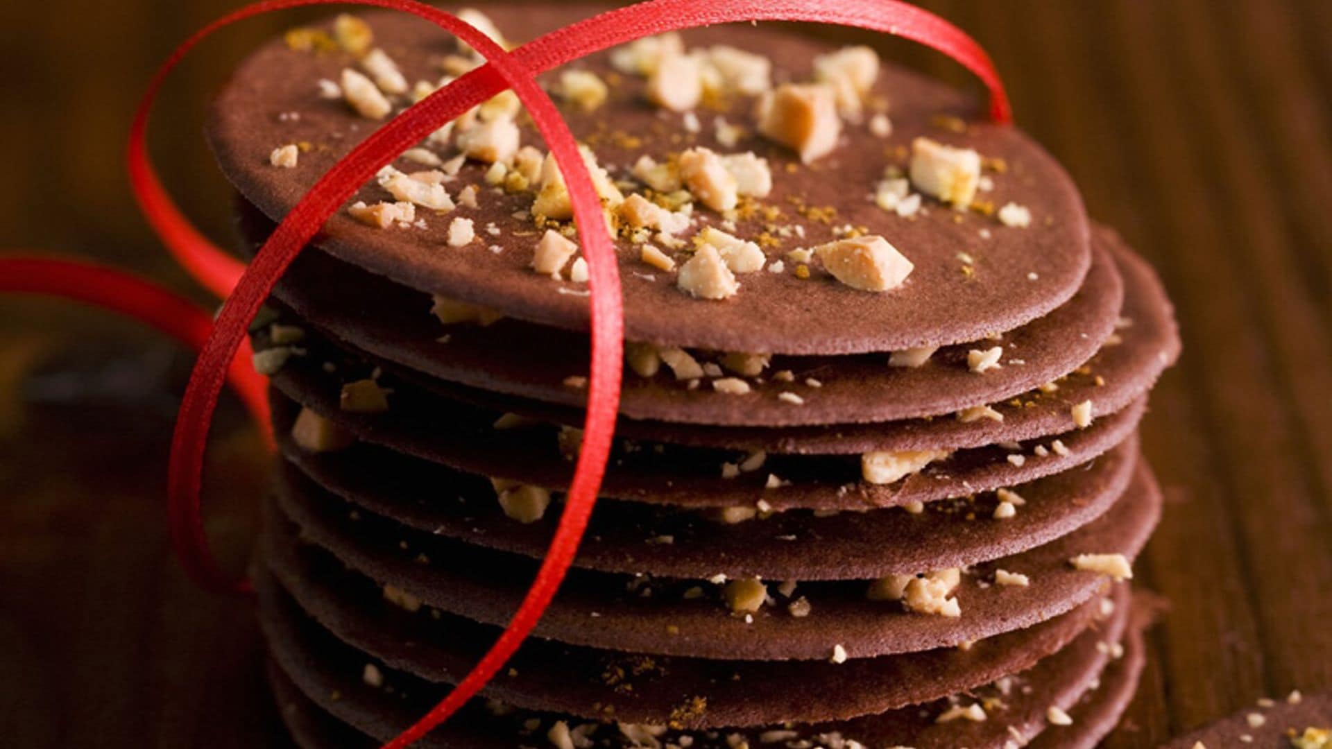 Galletas finas de cacahuete y chocolate al curry