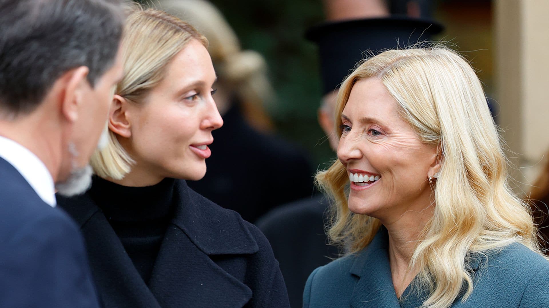 Olympia de Grecia y Marie-Chantal: sus looks coordinados madre e hija con básicos de primavera