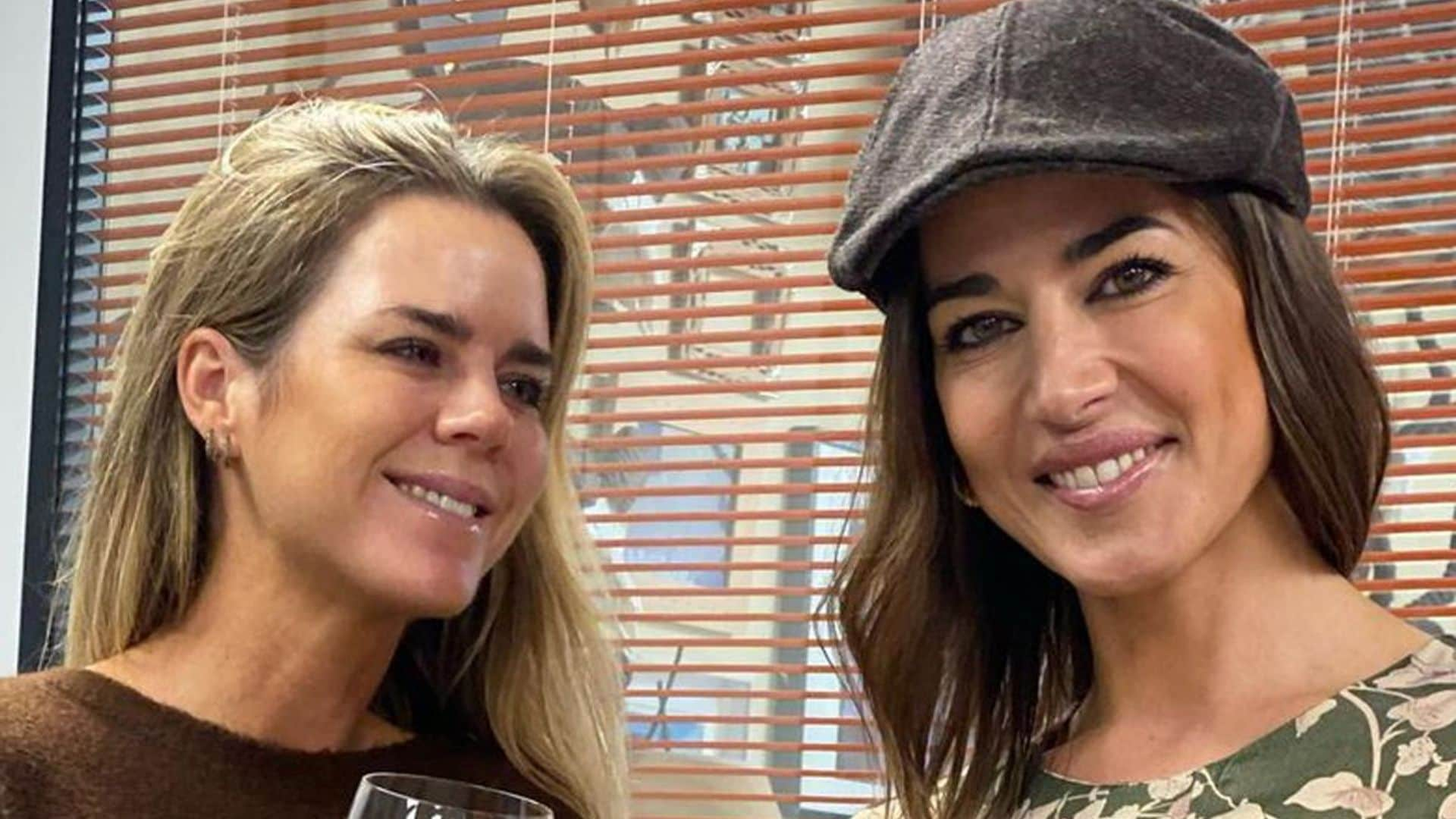 Amelia Bono celebra en familia el cumpleaños de su hermana Ana, mientras continúa su relación con Fernando Ligués