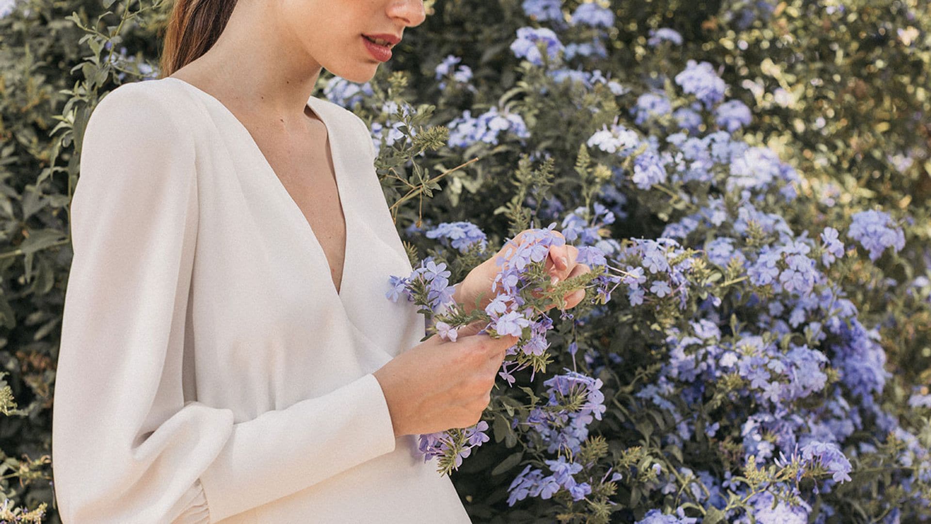 Escotes infinitos, la tendencia de las novias que quieren potenciar sus curvas