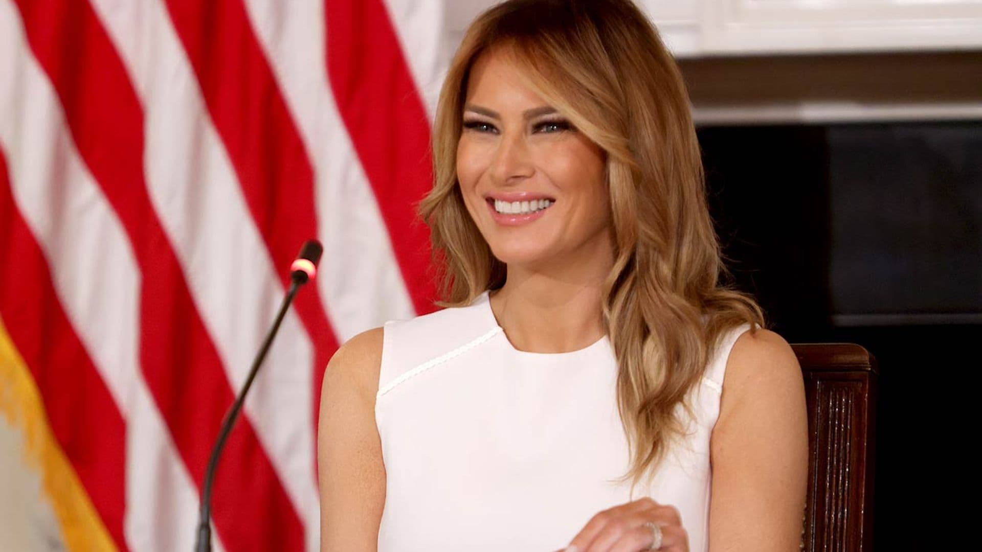 Melania Trump se fija en el primer look premamá de Meghan Markle