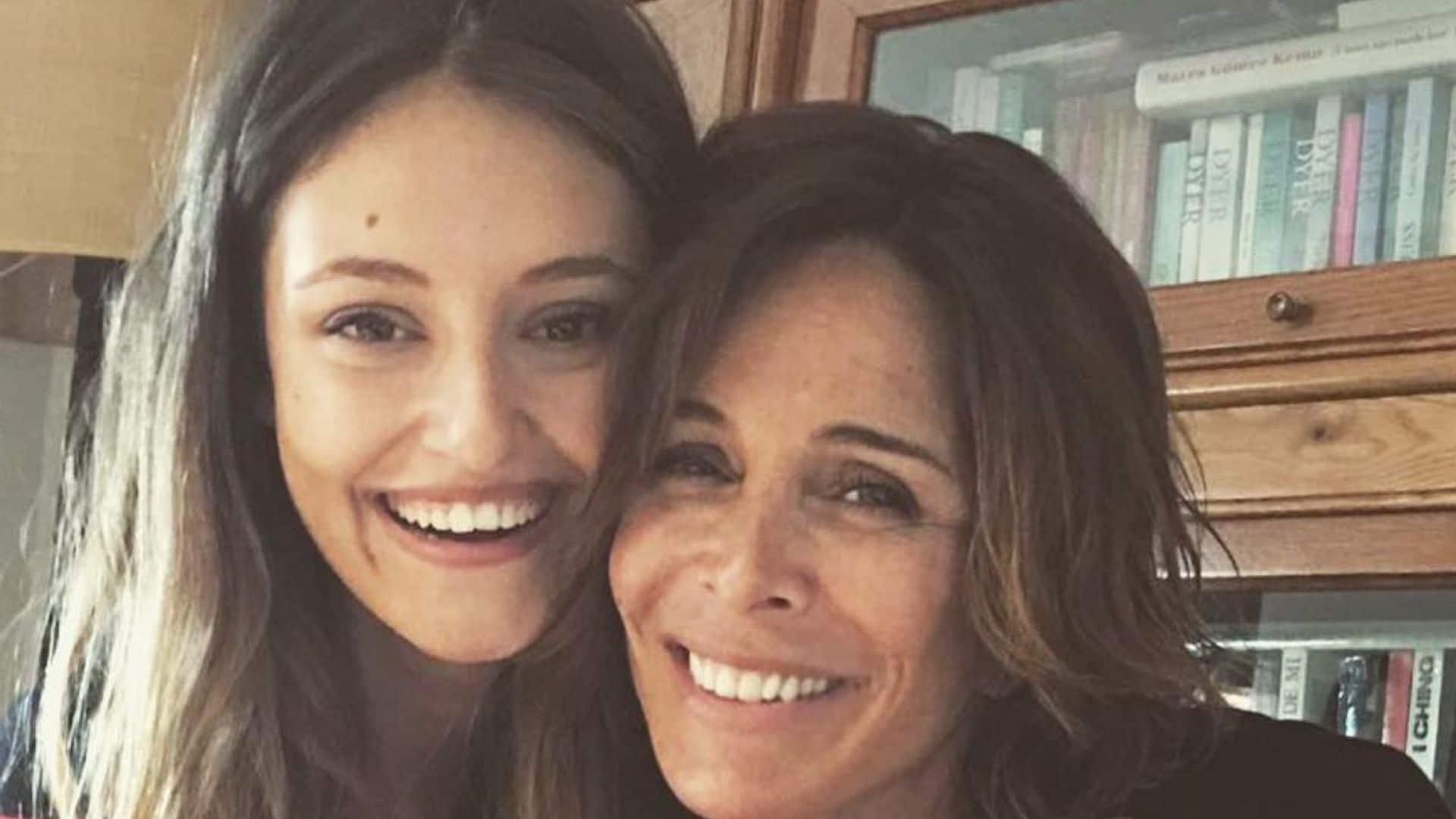 Andrea Molina abre su álbum de fotos de infancia junto a su madre, Lydia Bosch