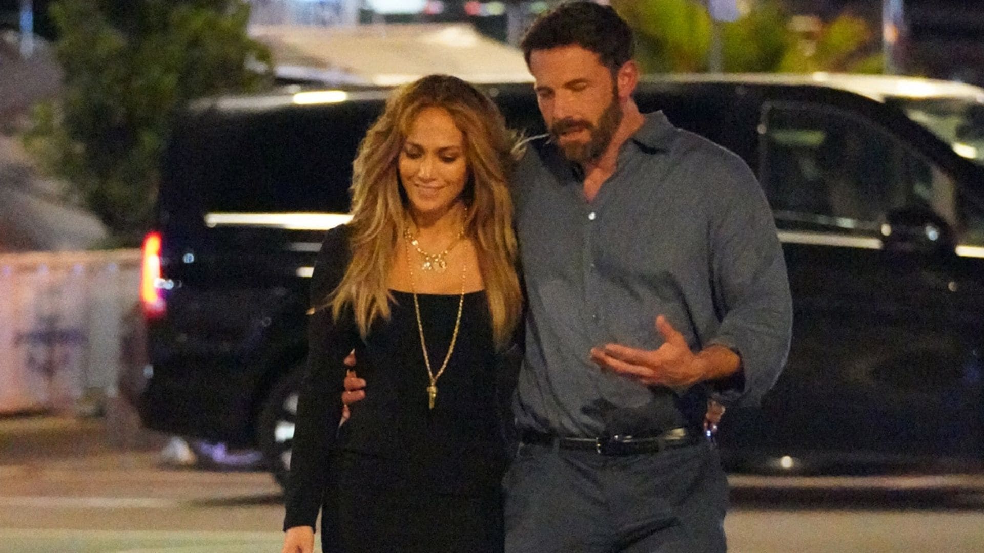 Románticos besos y una celebración: Jennifer Lopez y Ben Affleck, una apasionada pareja en Saint-Tropez