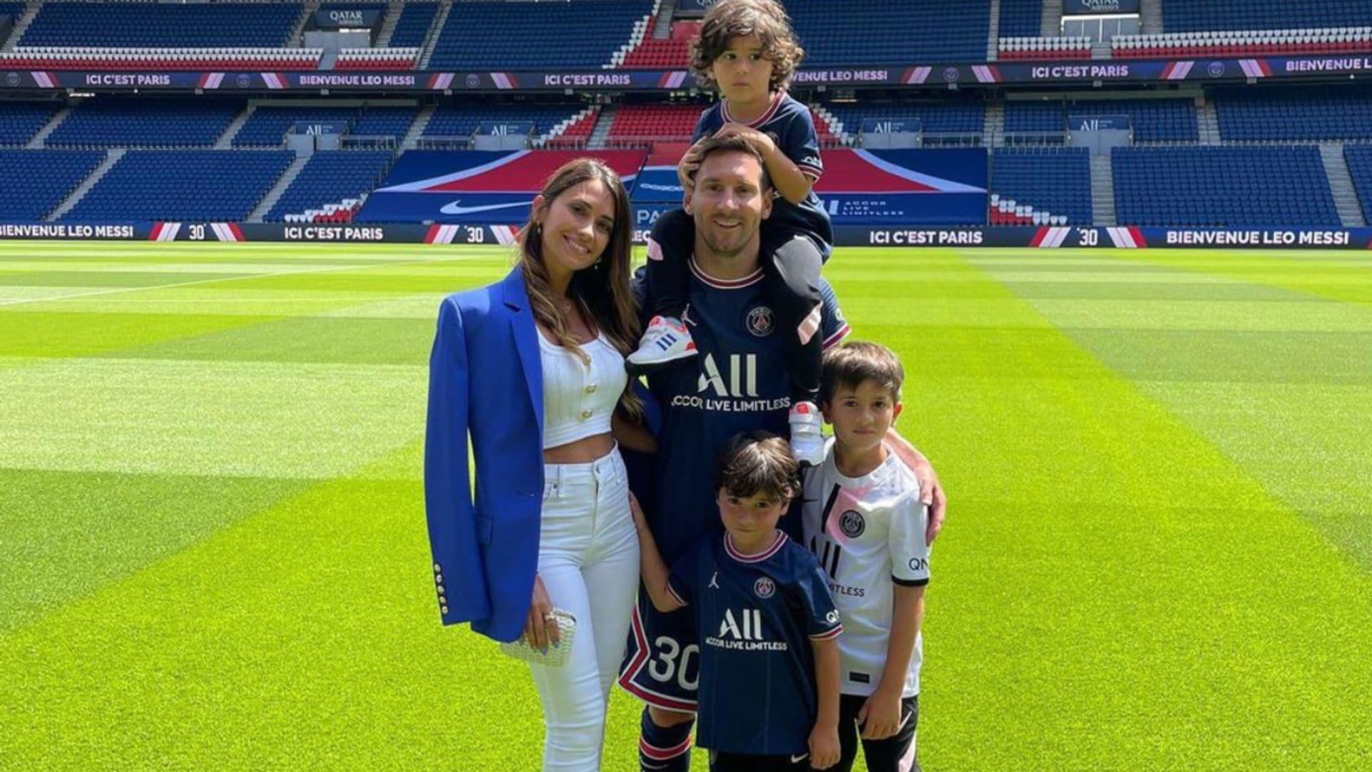 Los hijos de Antonela Rocuzzo y Leo Messi, dignos sucesores de su padre en un partido casero de fútbol