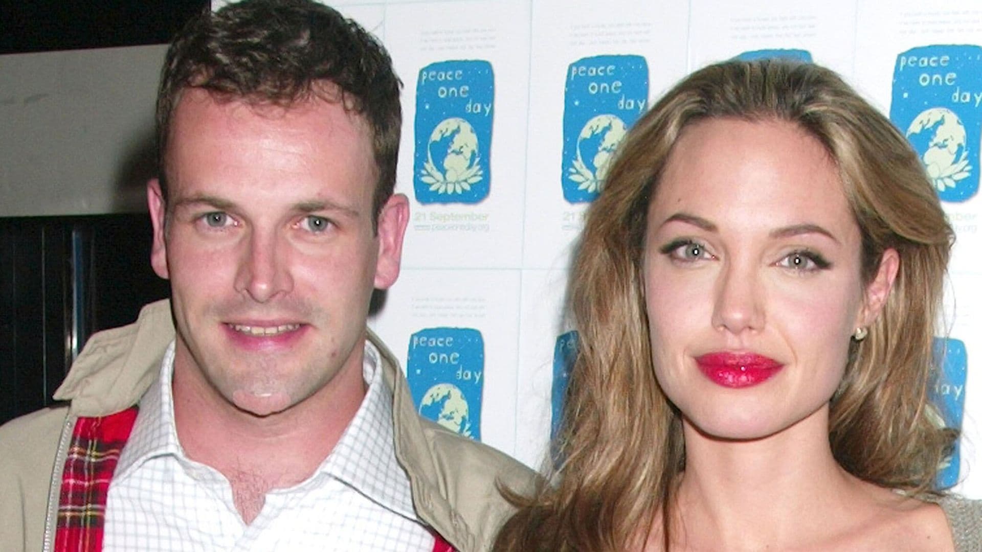 Angelina Jolie se reencuentra con su primer exesposo, Jonny Lee Miller