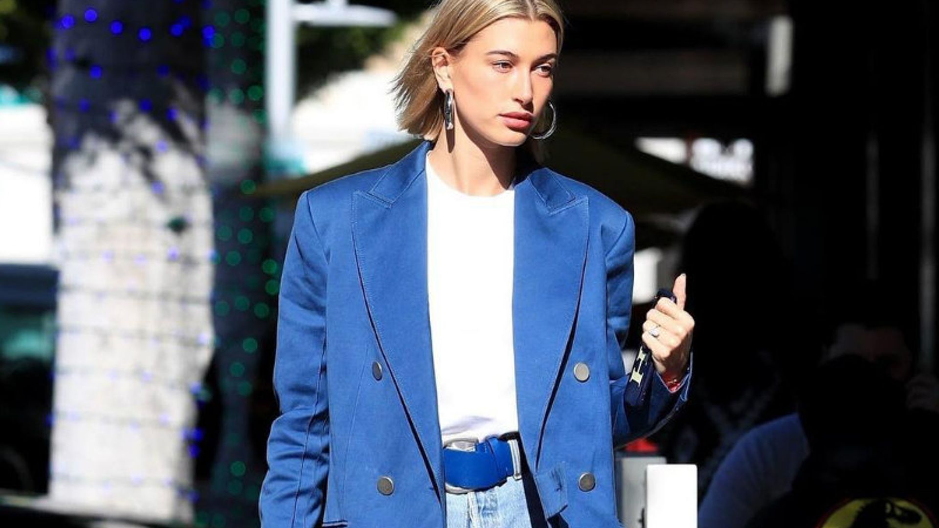 Haz caso a la estilista de Hailey Baldwin: solo necesitas 8 básicos