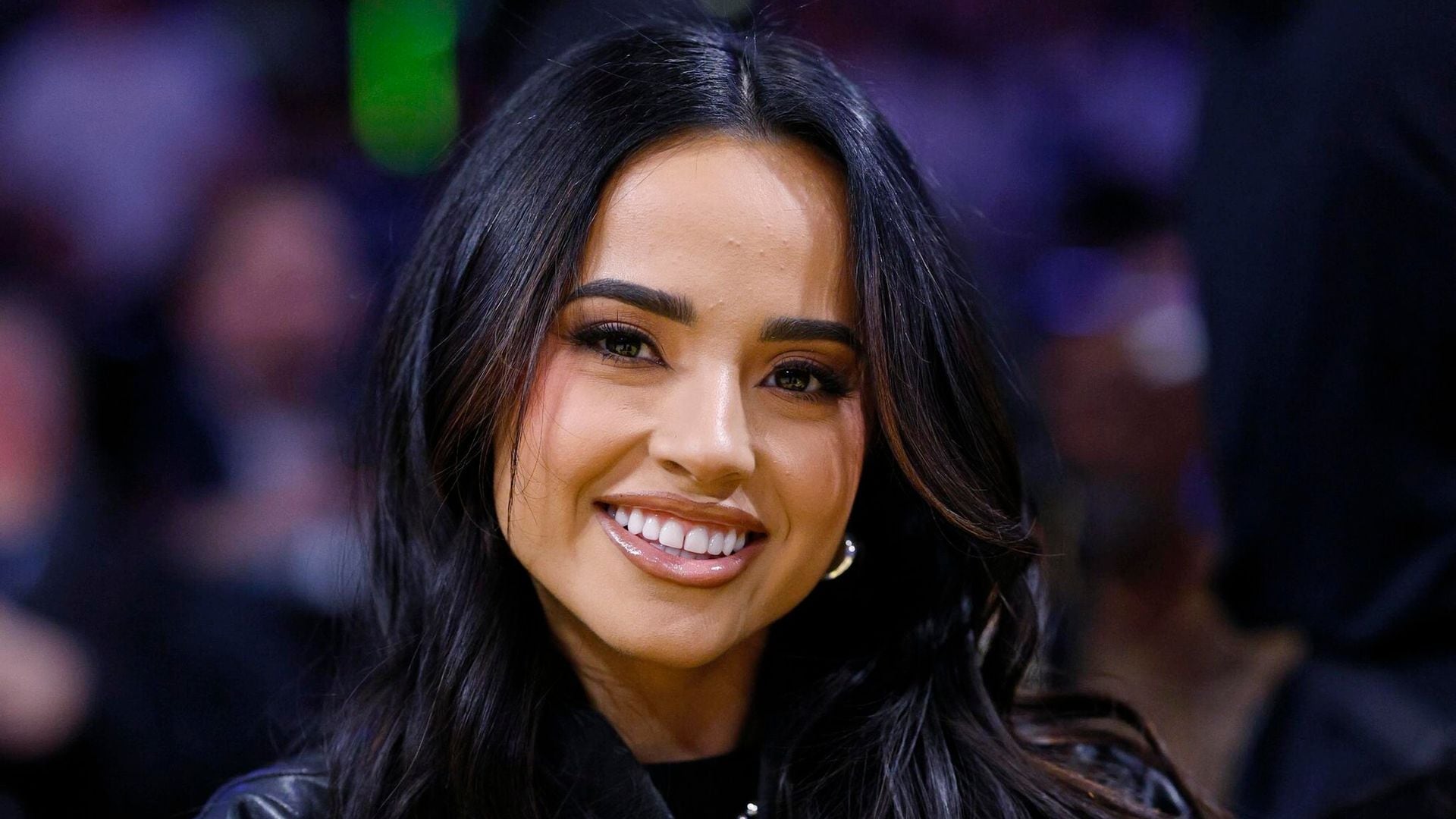 Becky G llora de emoción por la nominación de ‘The Fire Inside’ en los Premios Oscar 2024