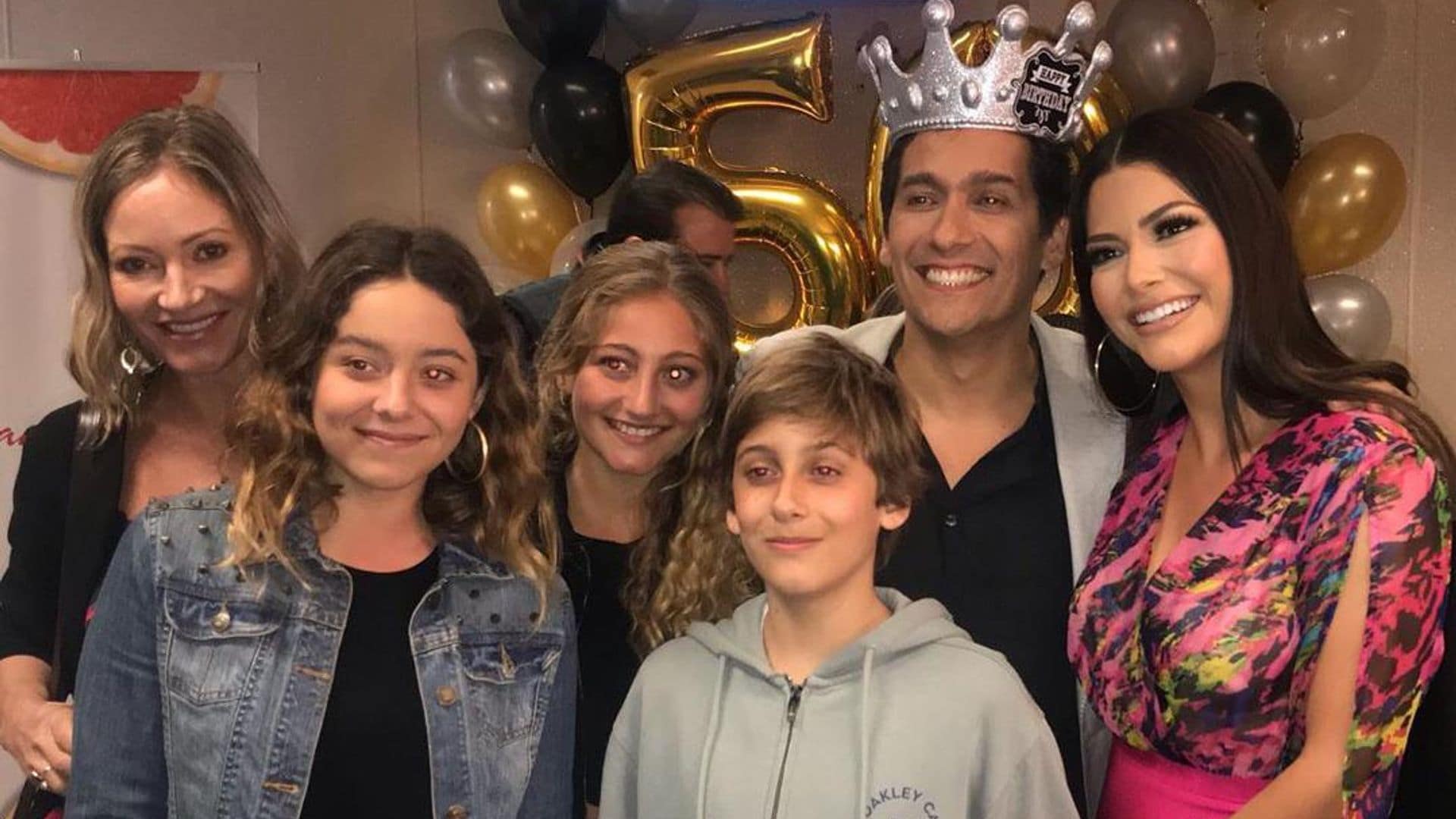 Rafael Araneda celebra su cumpleaños en 'Enamorándonos' con Ana Patricia Gámez y su familia