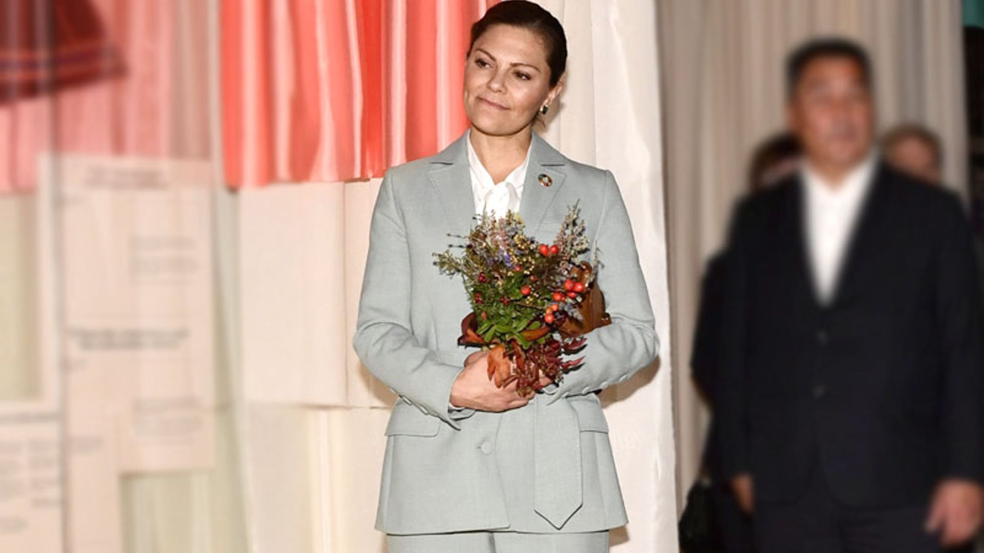 Victoria de Suecia recrea el estreno viral de la reina Máxima 24 horas después