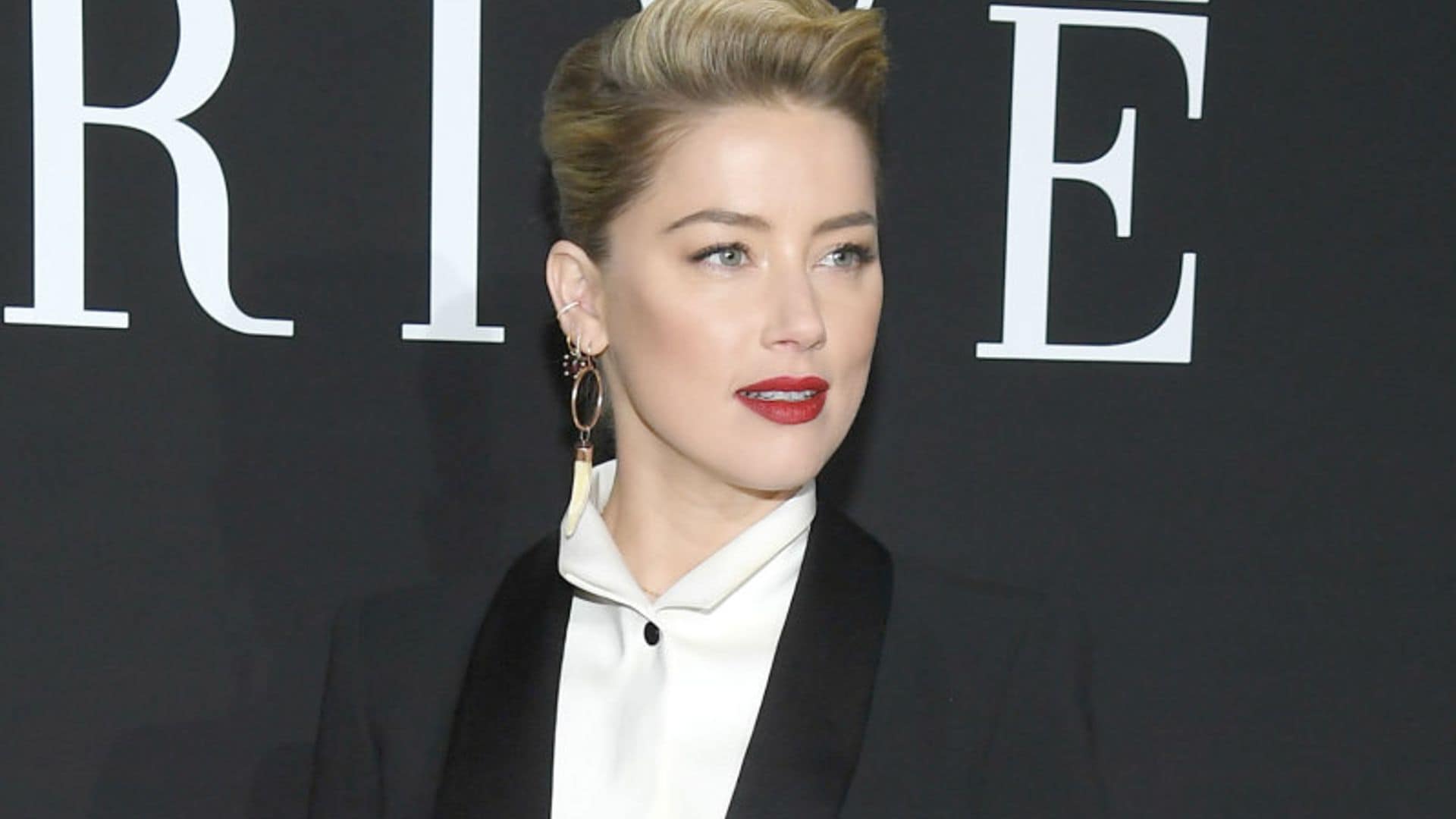 Amber Heard en París es la prueba de que la sastrería es el nuevo chic