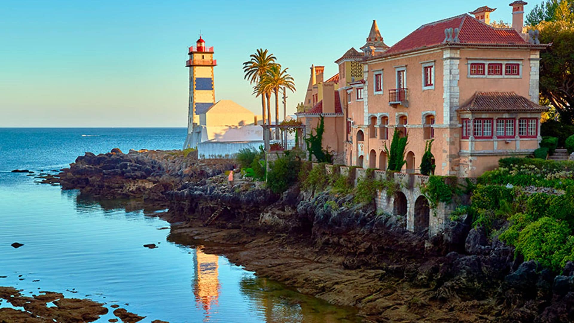 faro cascais portugal