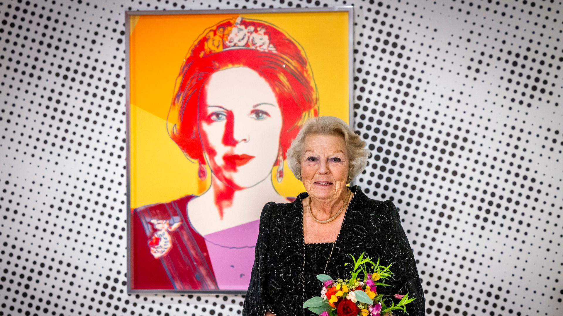 Beatriz de Holanda, cara a cara consigo misma en una exposición de Andy Warhol