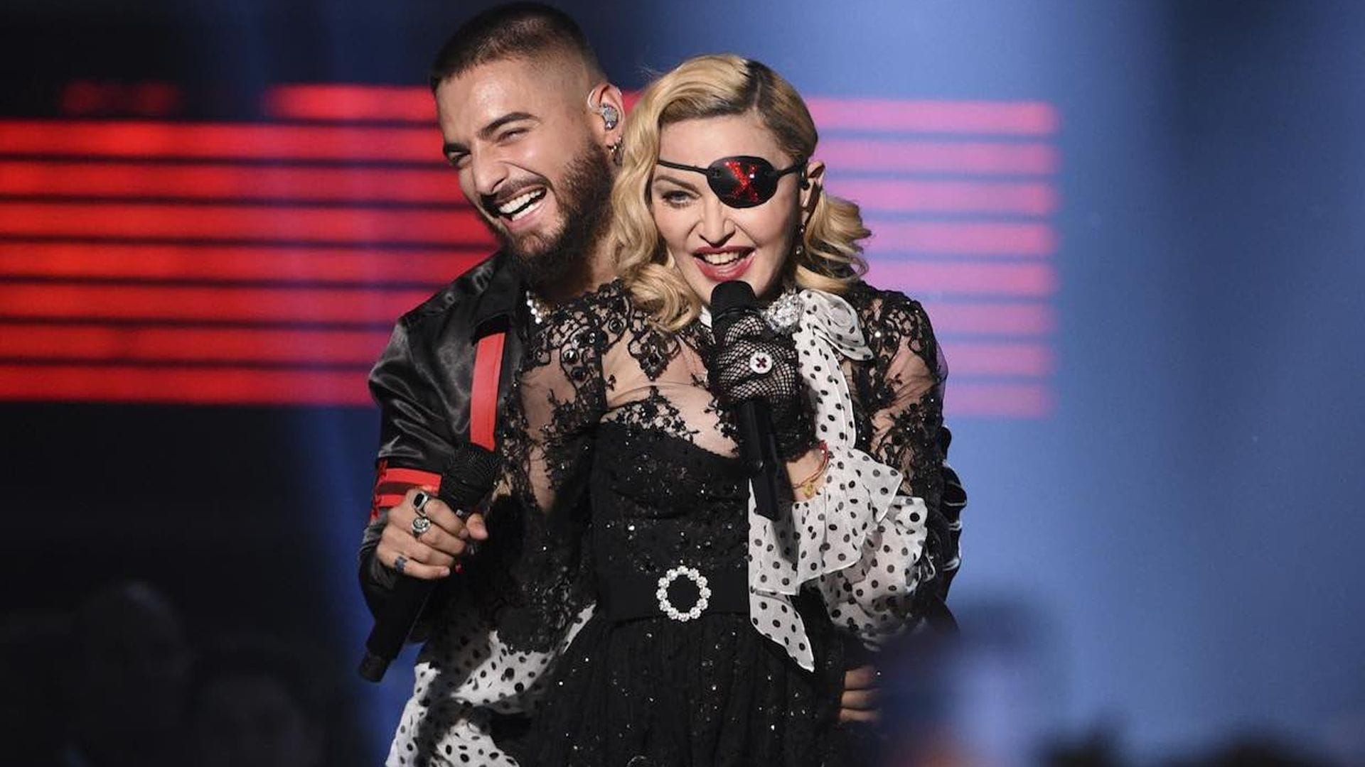 Madonna y Maluma triunfan con la presentación de 'Medellín', llena de pasión y efectos especiales