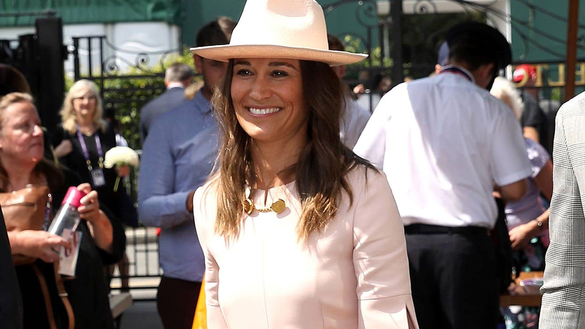 Pippa Middleton apunta a su hijo Arthur a las terapias alternativas