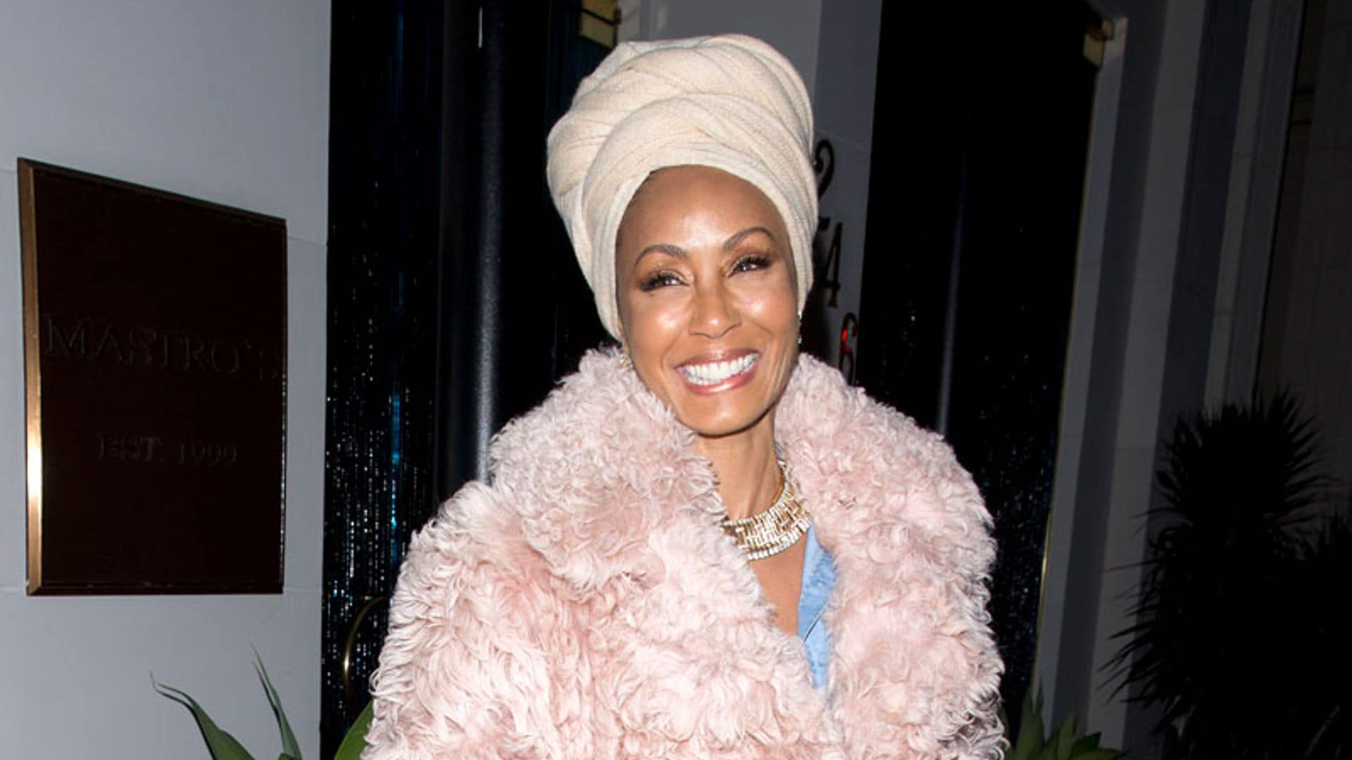 Jada Pinkett Smith confiesa que padece una enfermedad rara que le afecta a la pérdida del cabello