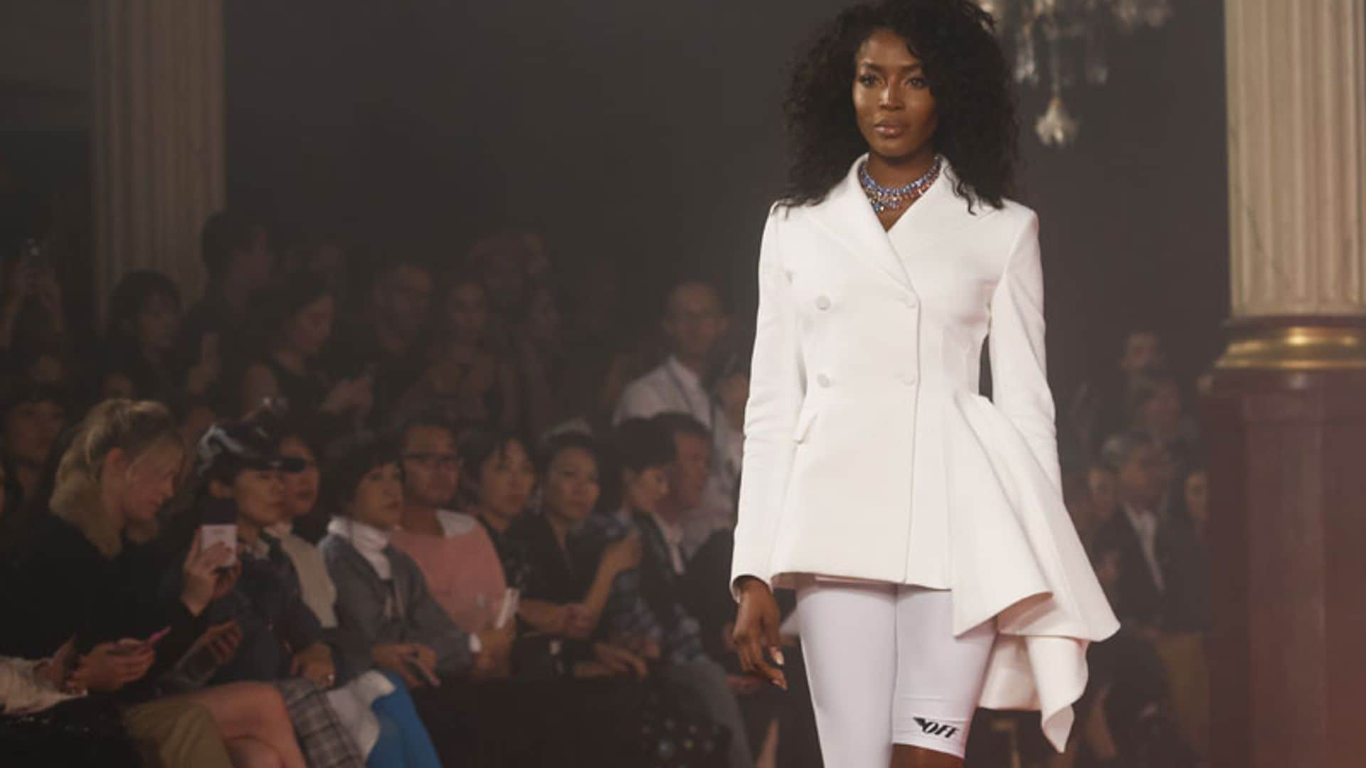 Naomi Campbell homenajea a Diana de Gales en el desfile de Off-White