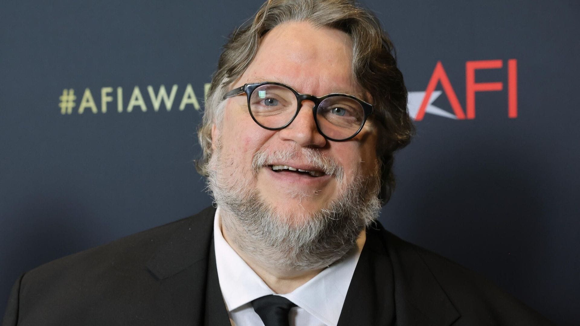 El generoso gesto de Guillermo del Toro en memoria de su mamá