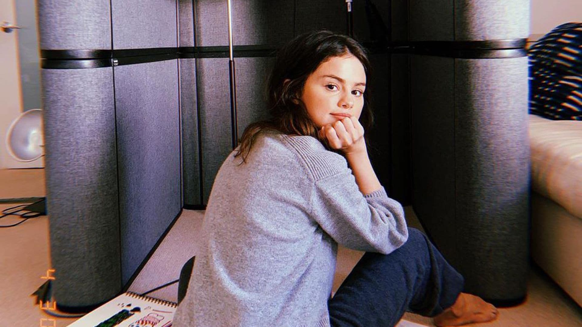 Selena Gomez confiesa que tiene manos débiles por el Lupus al no poder exprimir un limón