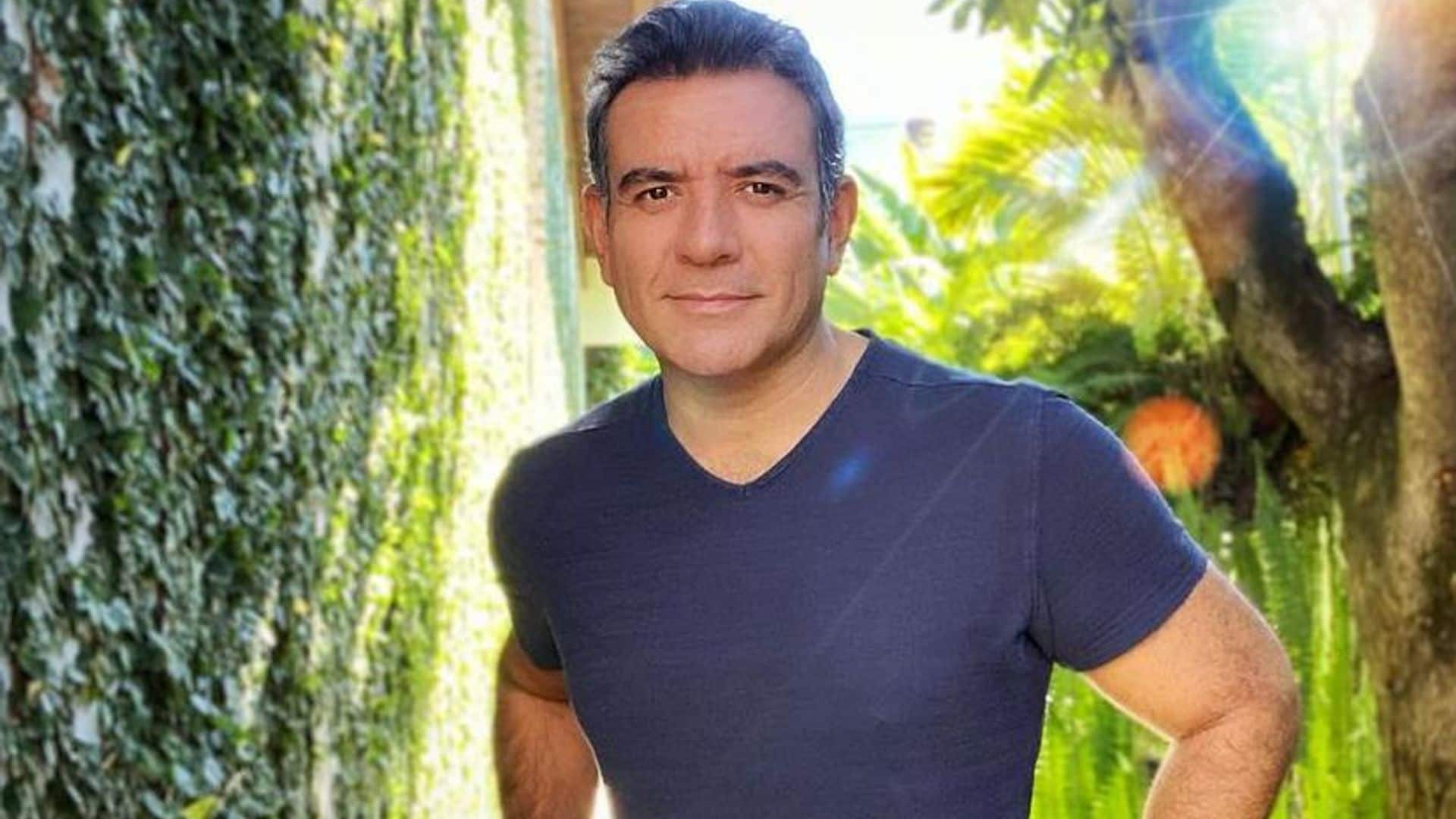 Héctor Sandarti emociona a sus fans con su regreso a la televisión