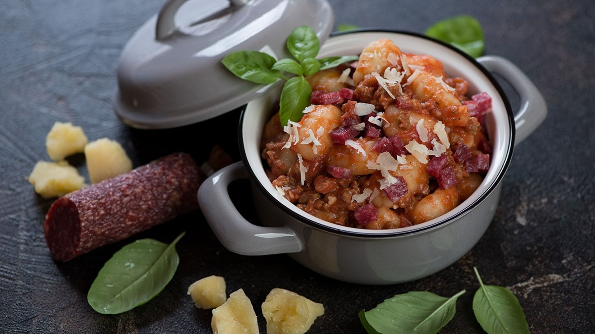 'Gnocchi' con 'Salamini Italiani alla Cacciatora DOP'