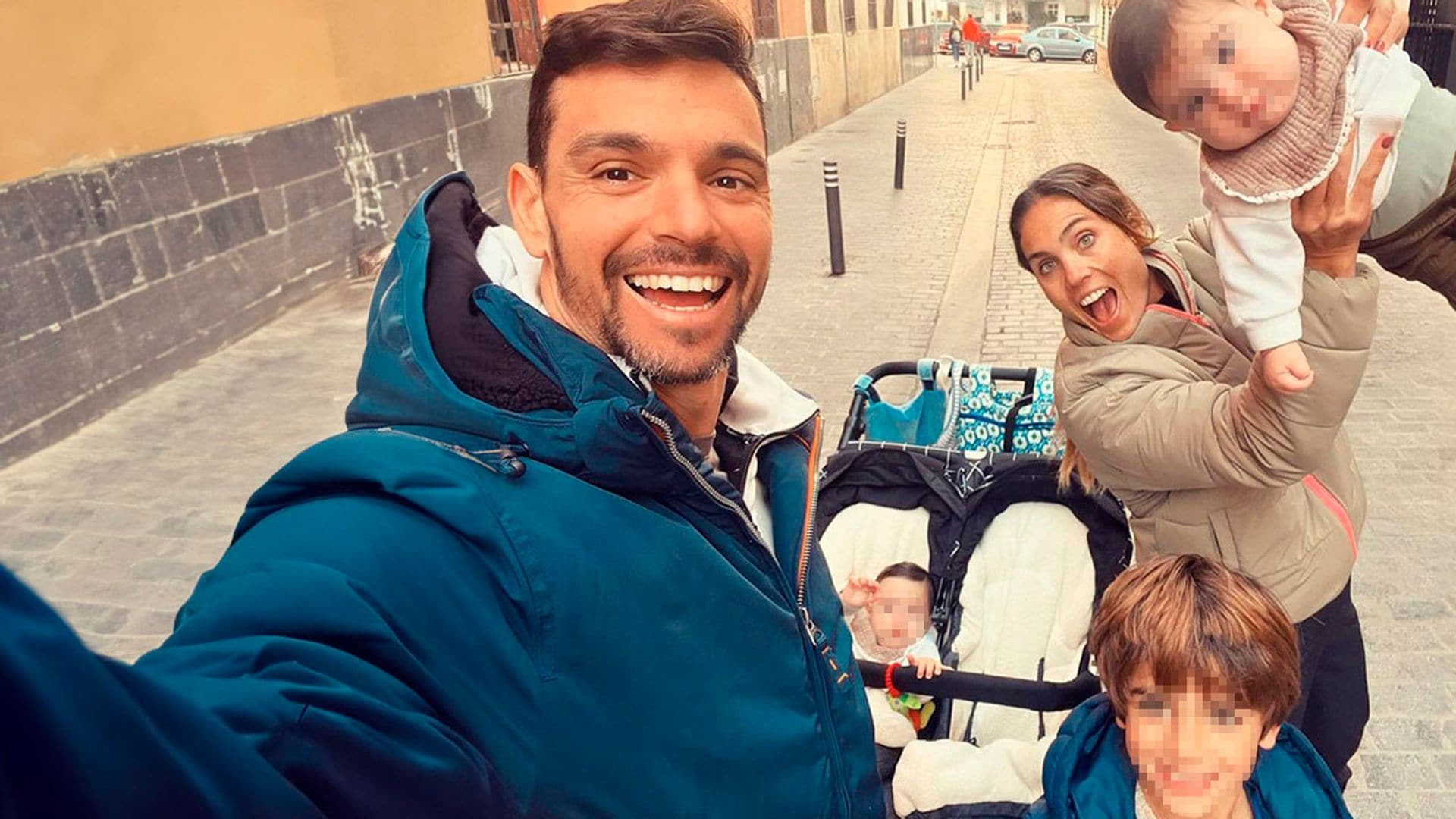 Conoce a la familia numerosa de Blanca Manchón, de 'Supervivientes', de su marido a sus 3 'dragones'