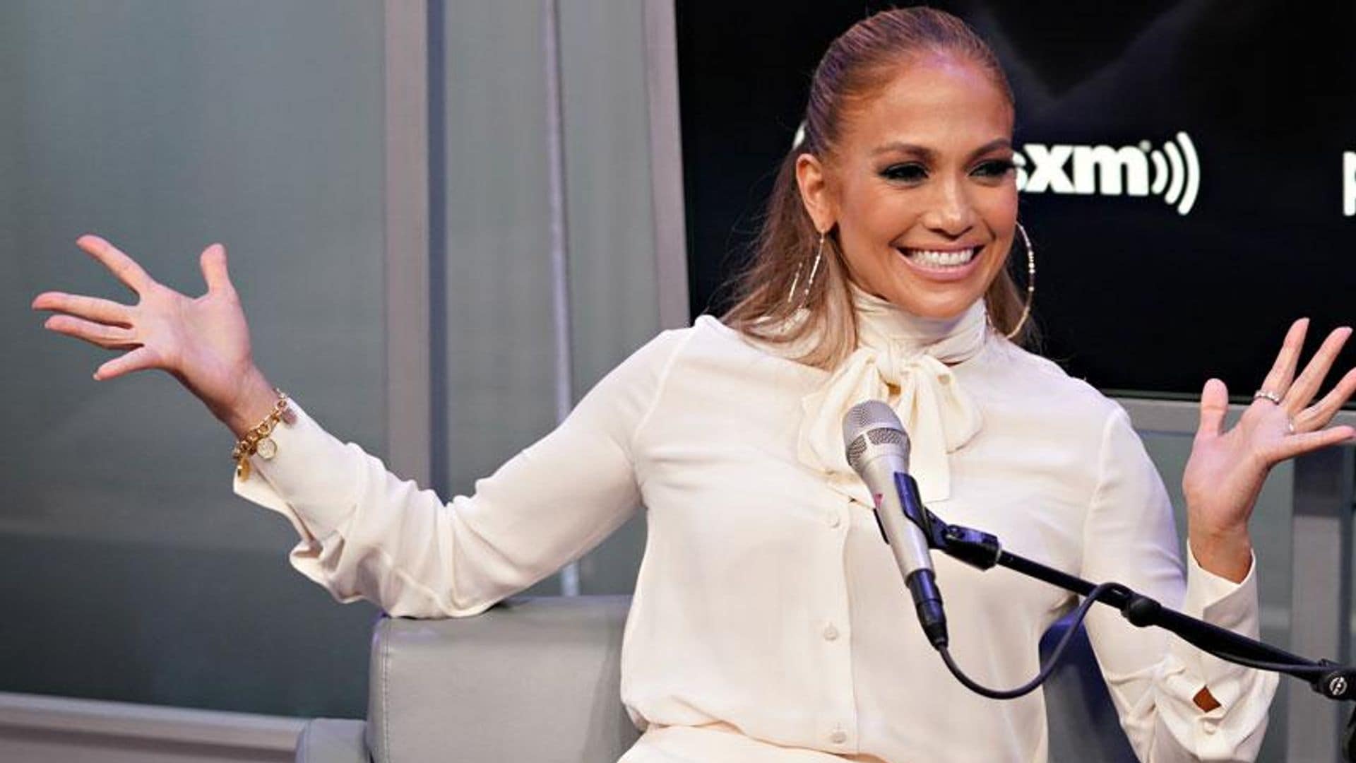 Jennifer Lopez y Carlos Vives podrían grabar un tema juntos próximamente