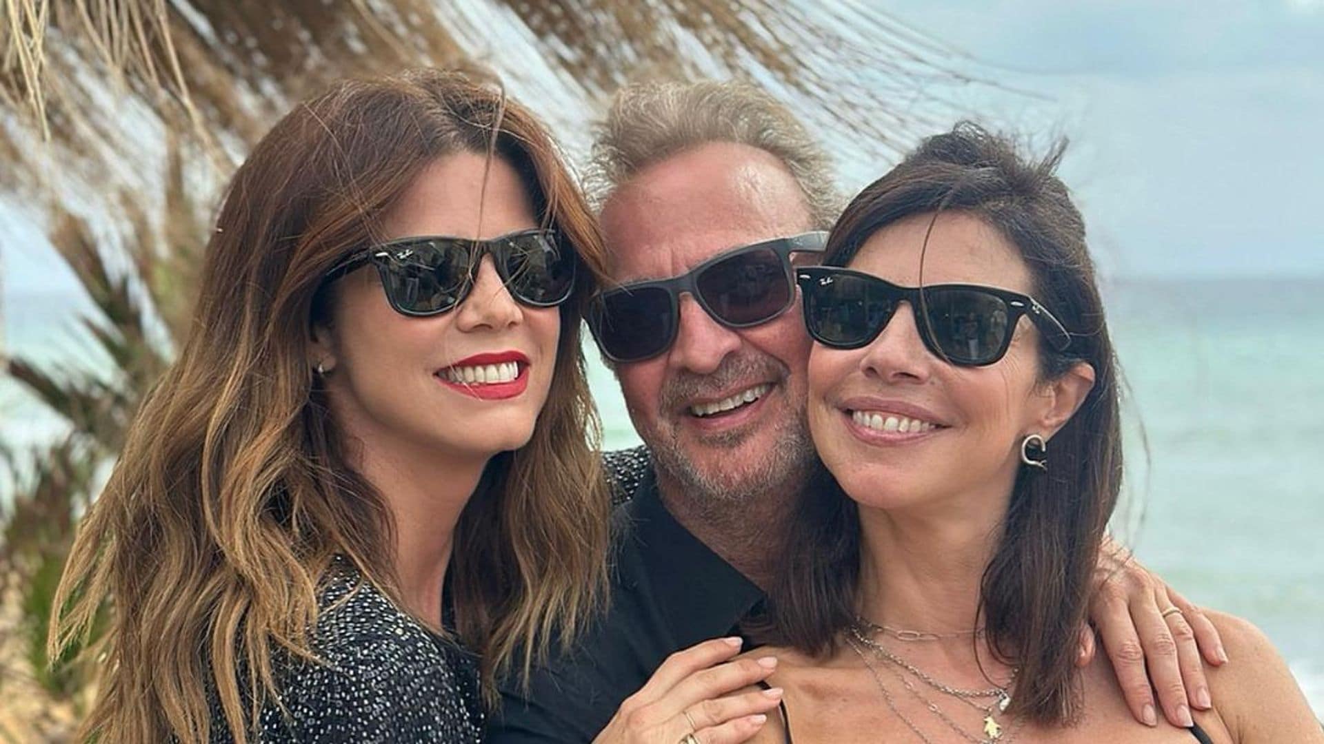 Maribel Verdú y Pedro Larrañaga celebran sus bodas de plata en la playa rodeados de amigos